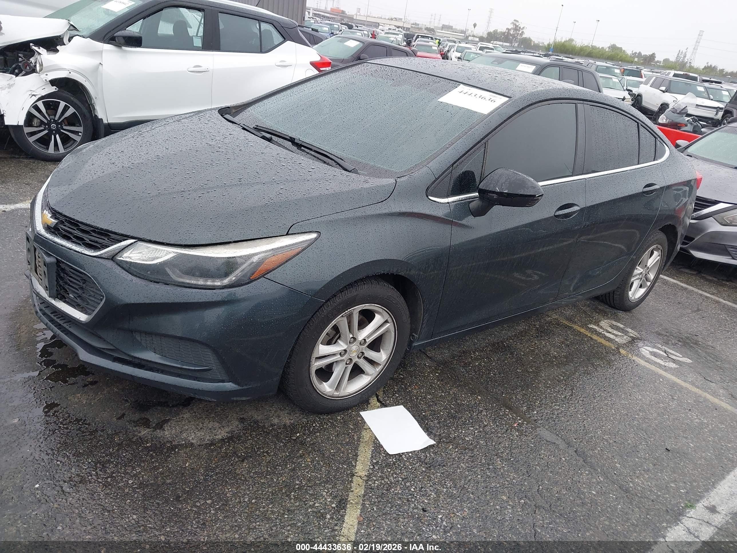 CHEVROLET CRUZE image 2