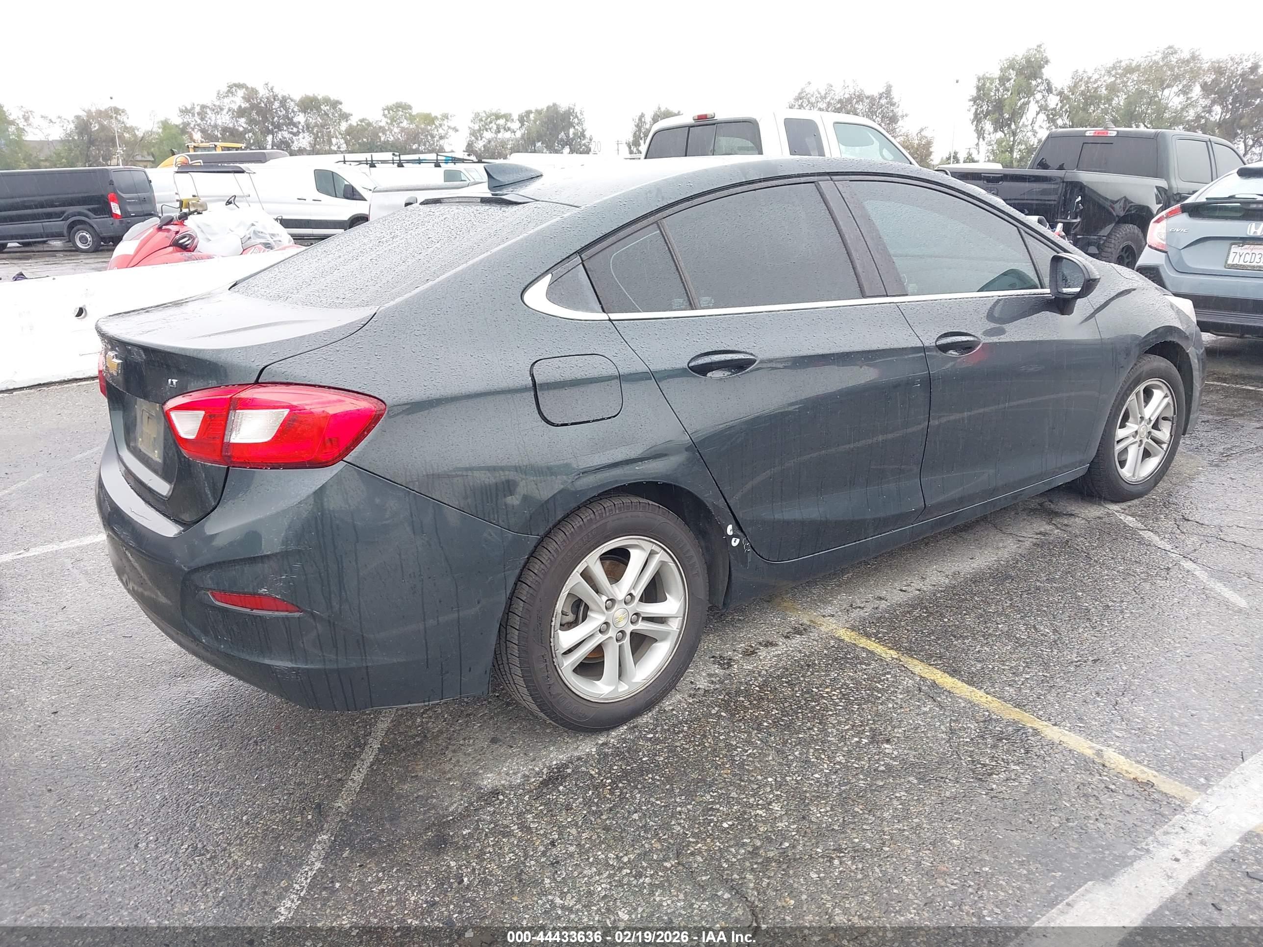 CHEVROLET CRUZE image 4