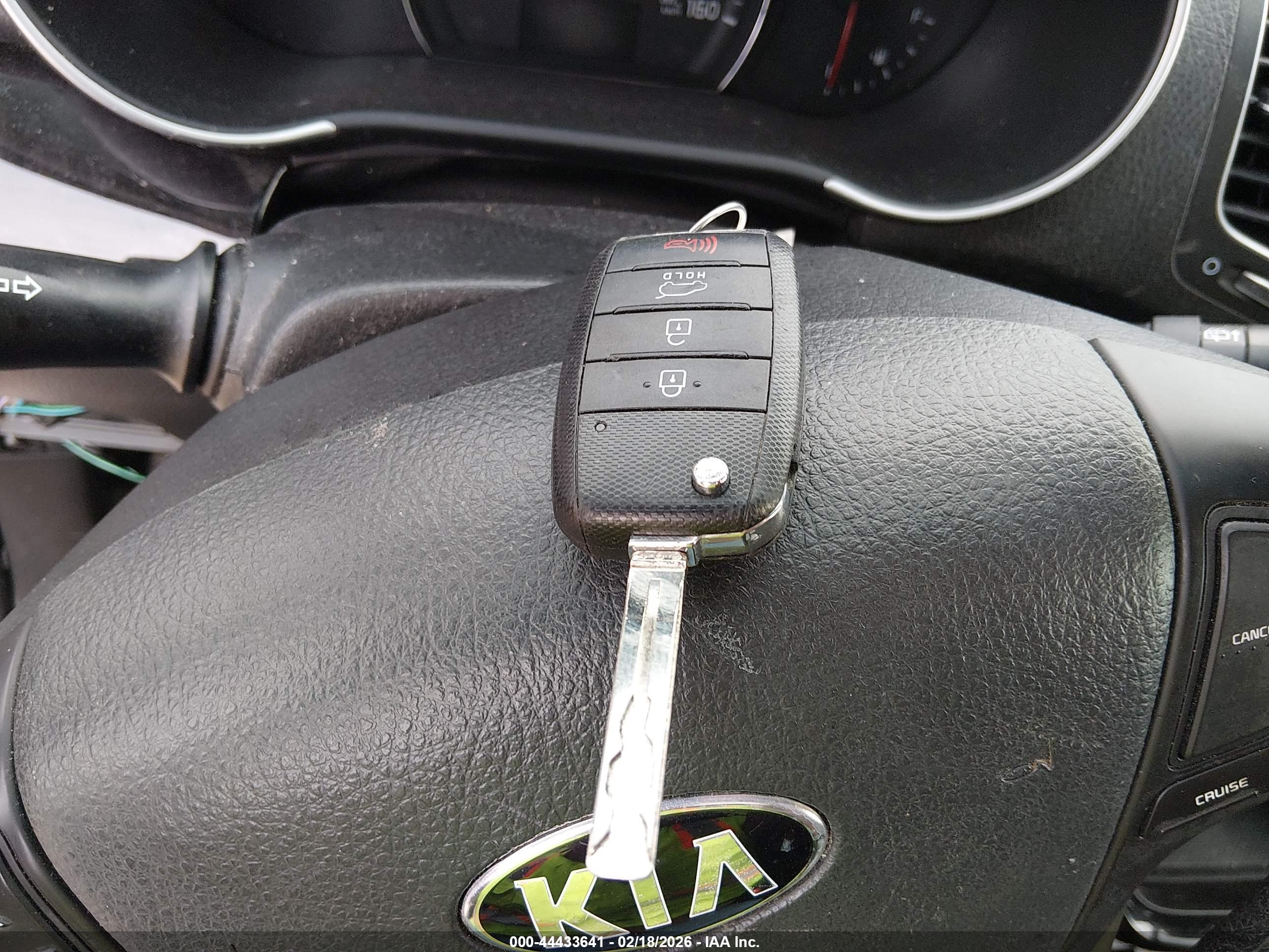 KIA SORENTO image 11