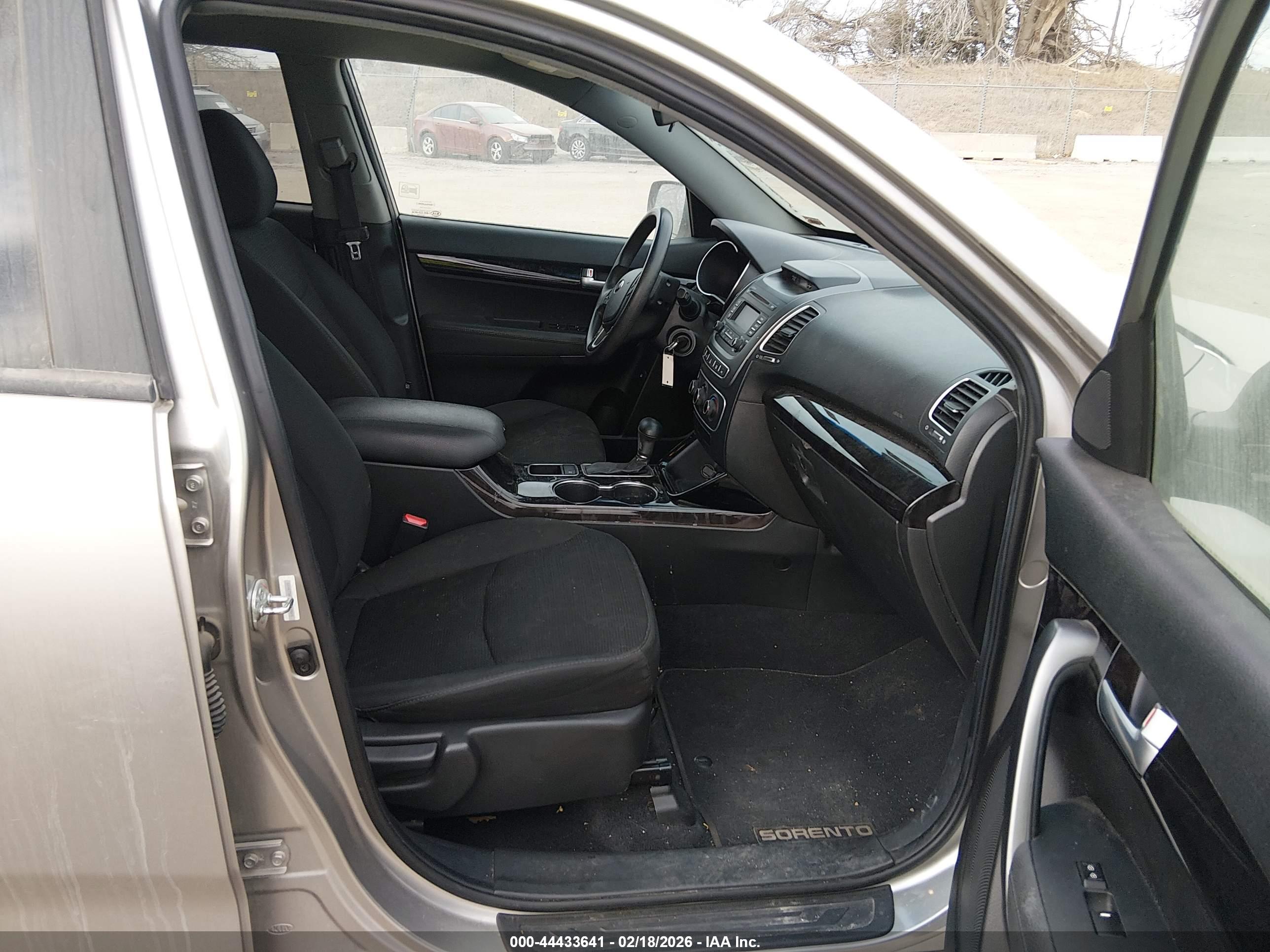 KIA SORENTO image 5