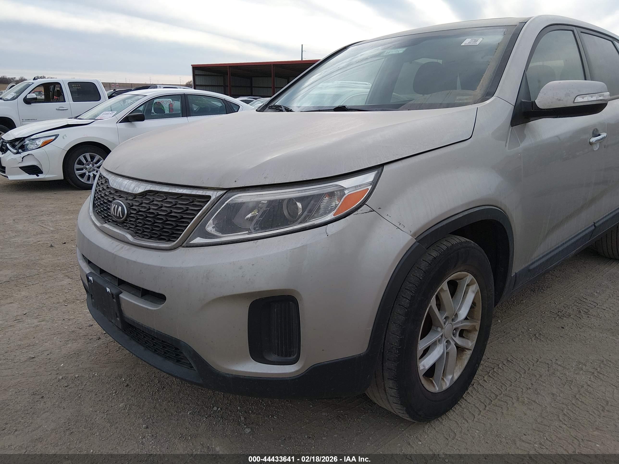 KIA SORENTO image 6