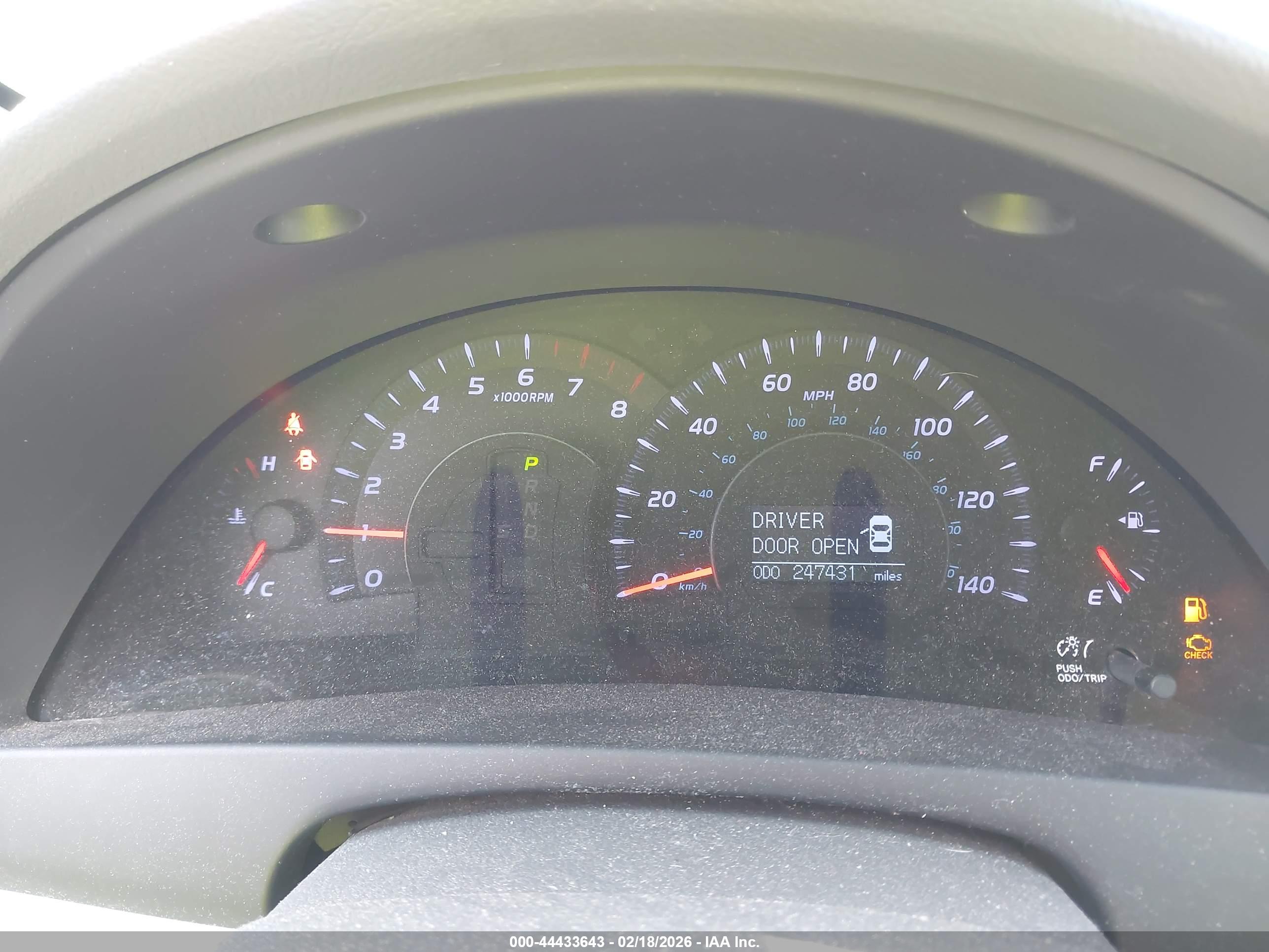 TOYOTA CAMRY image 7