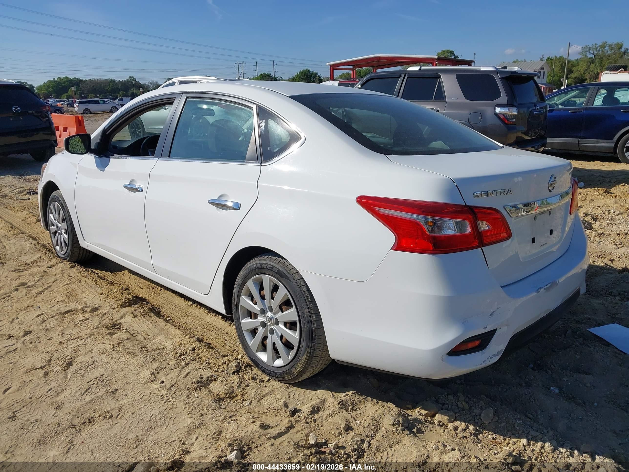 NISSAN SENTRA image 3