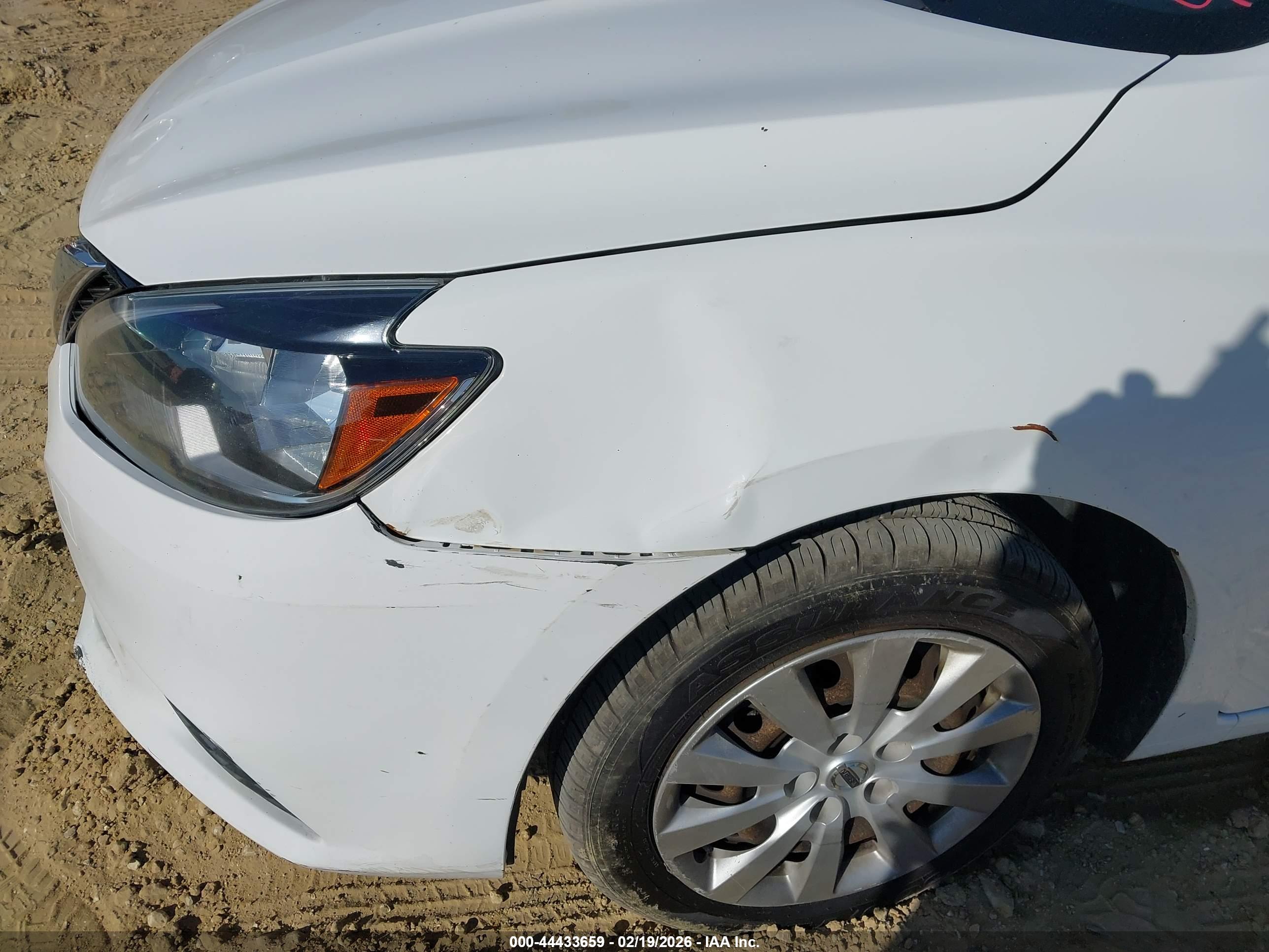 NISSAN SENTRA image 6