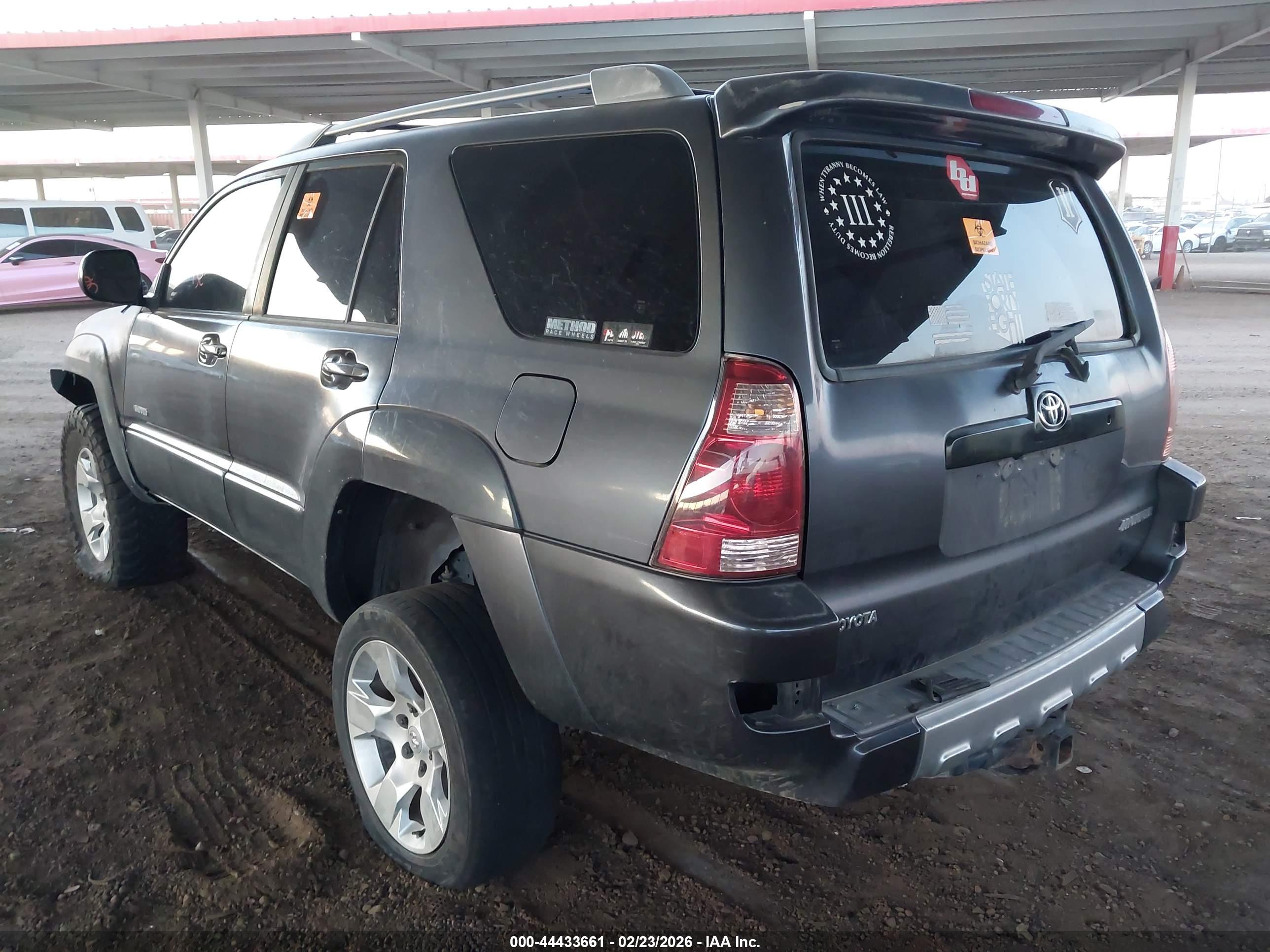 TOYOTA 4RUNNER image 3