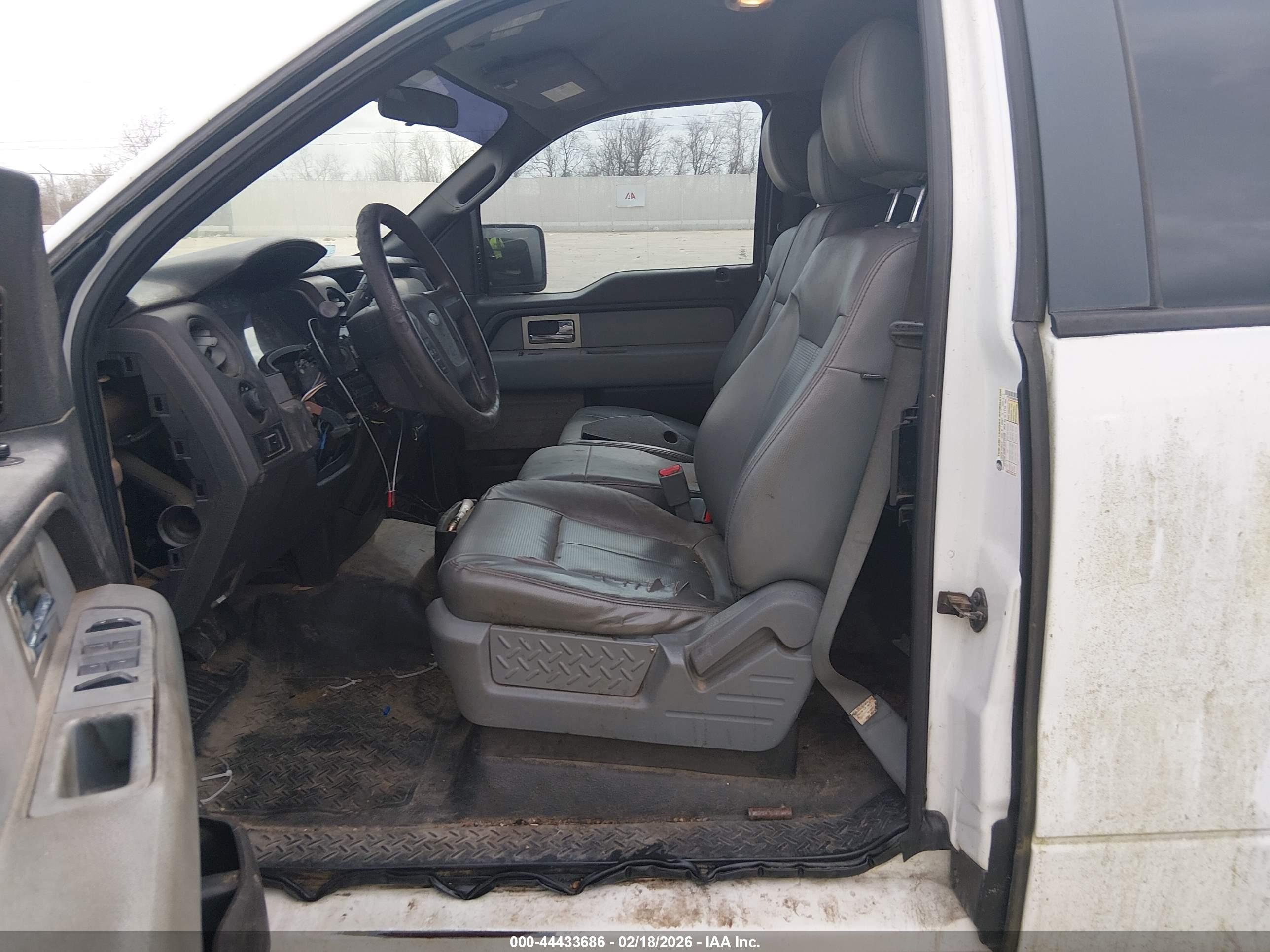 FORD F-150 image 8