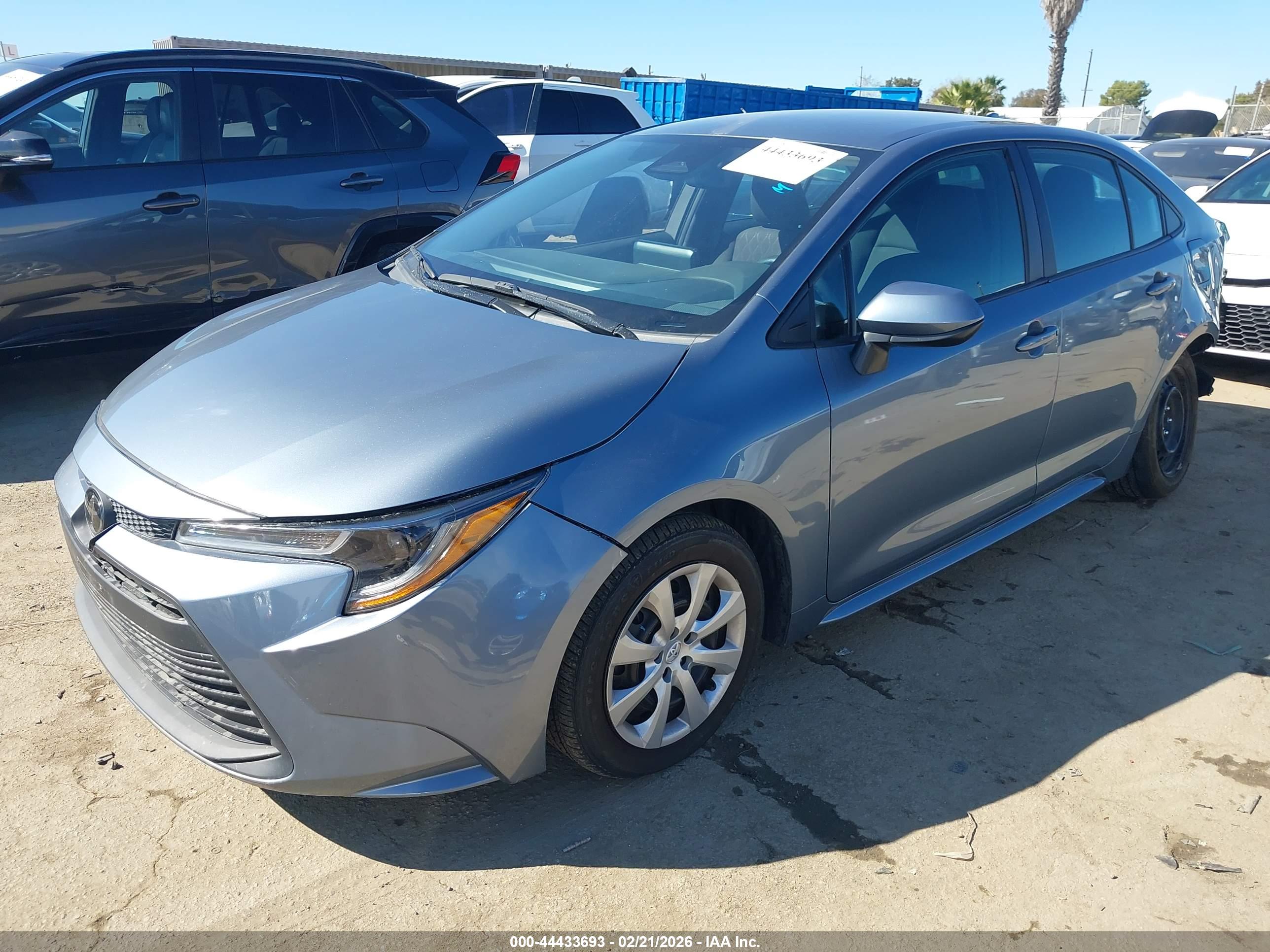 TOYOTA COROLLA image 2