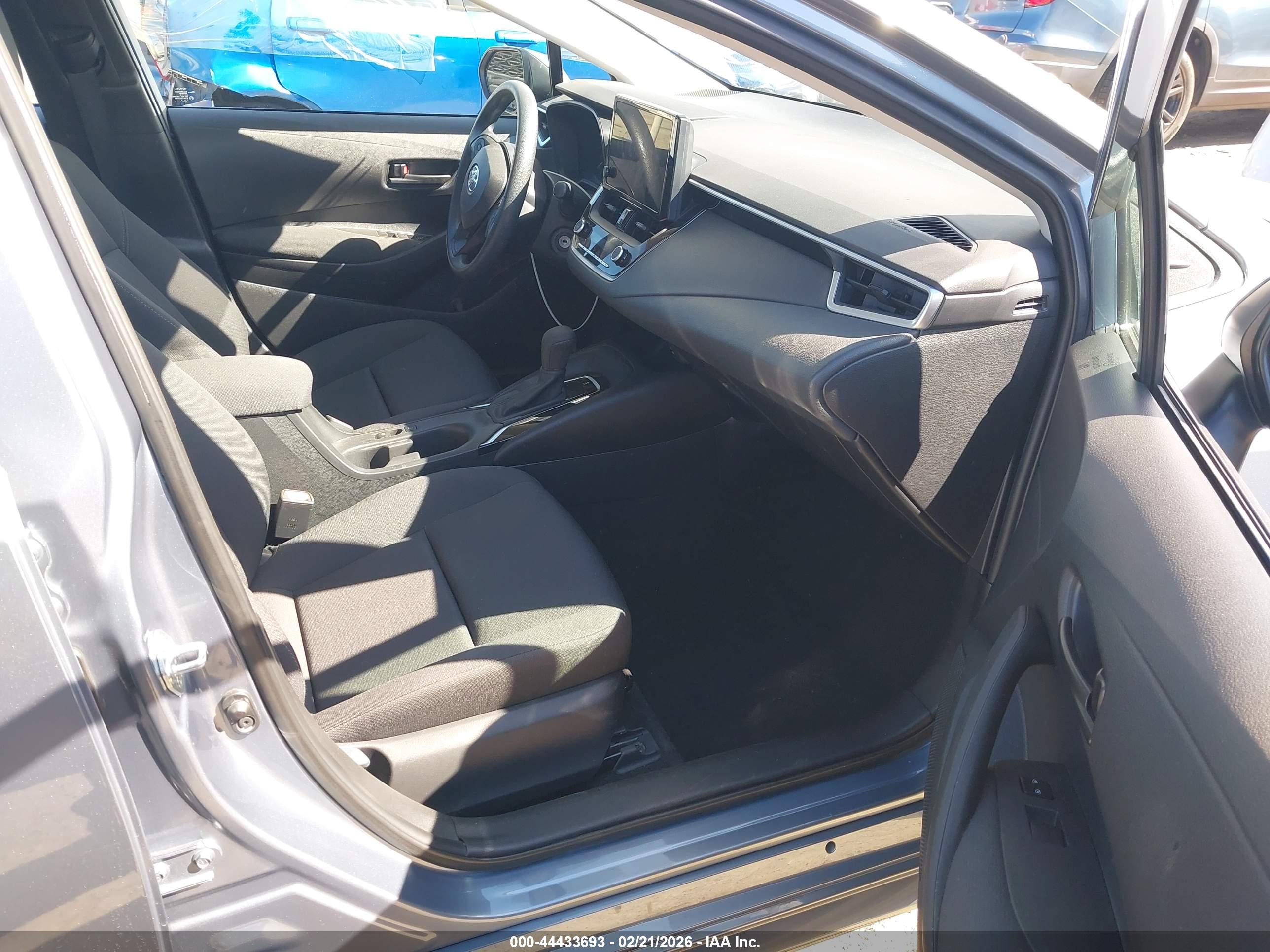 TOYOTA COROLLA image 5