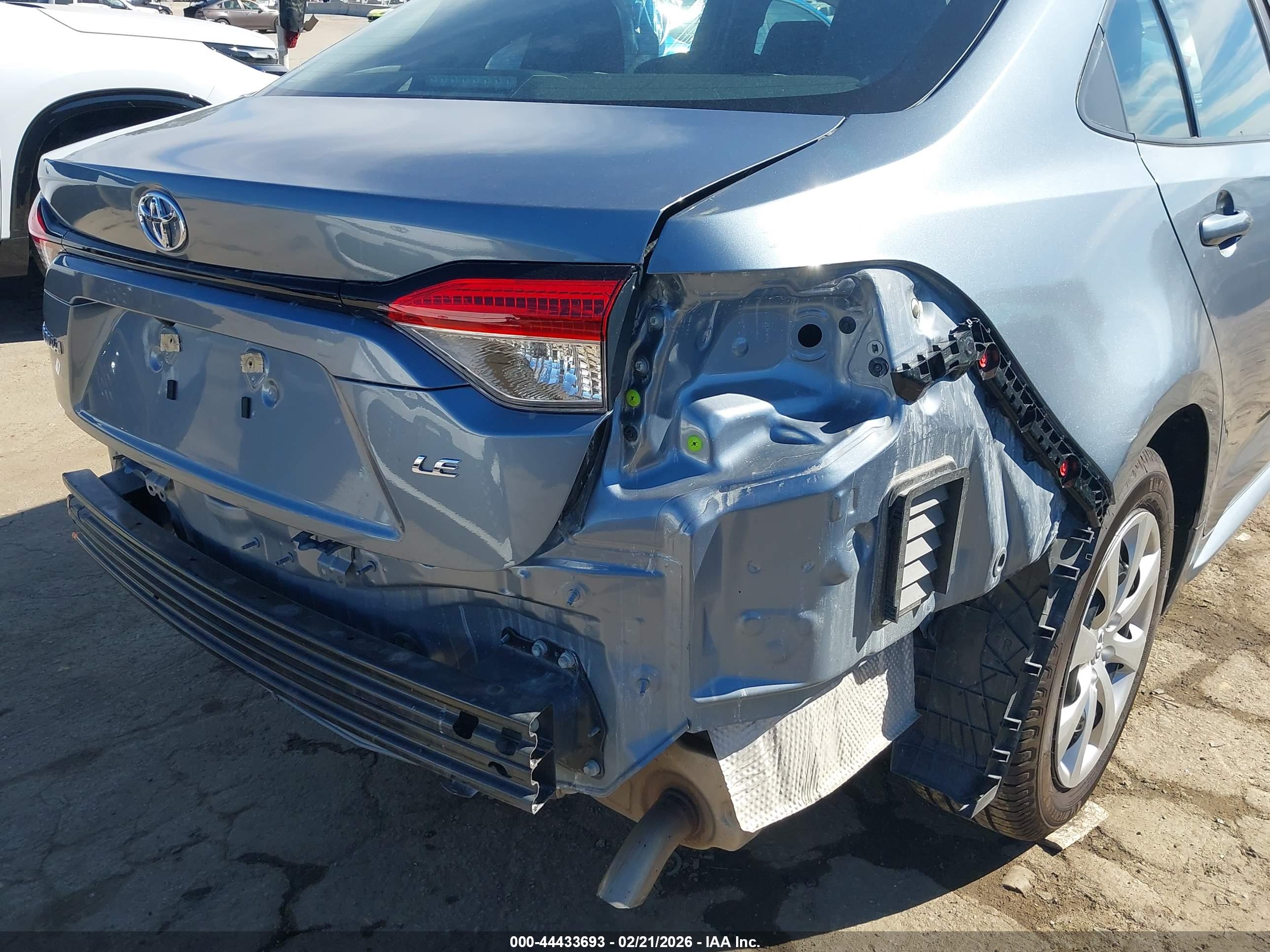 TOYOTA COROLLA image 6
