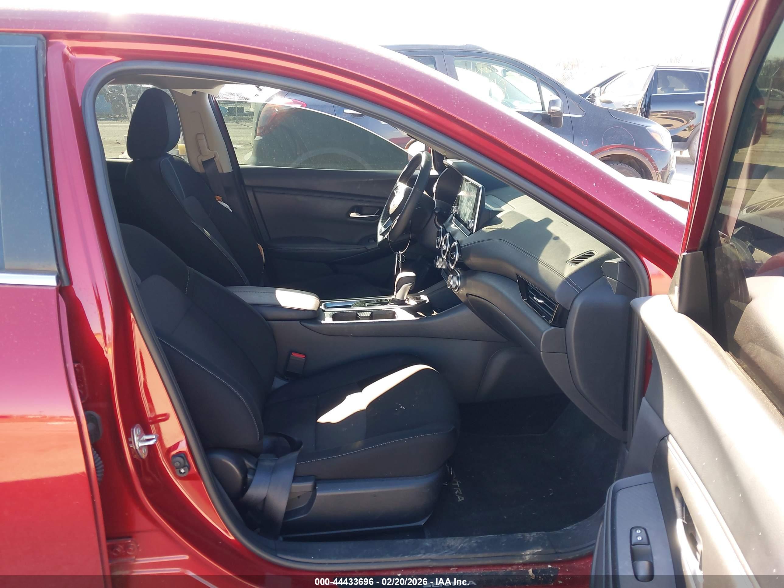 NISSAN SENTRA image 5