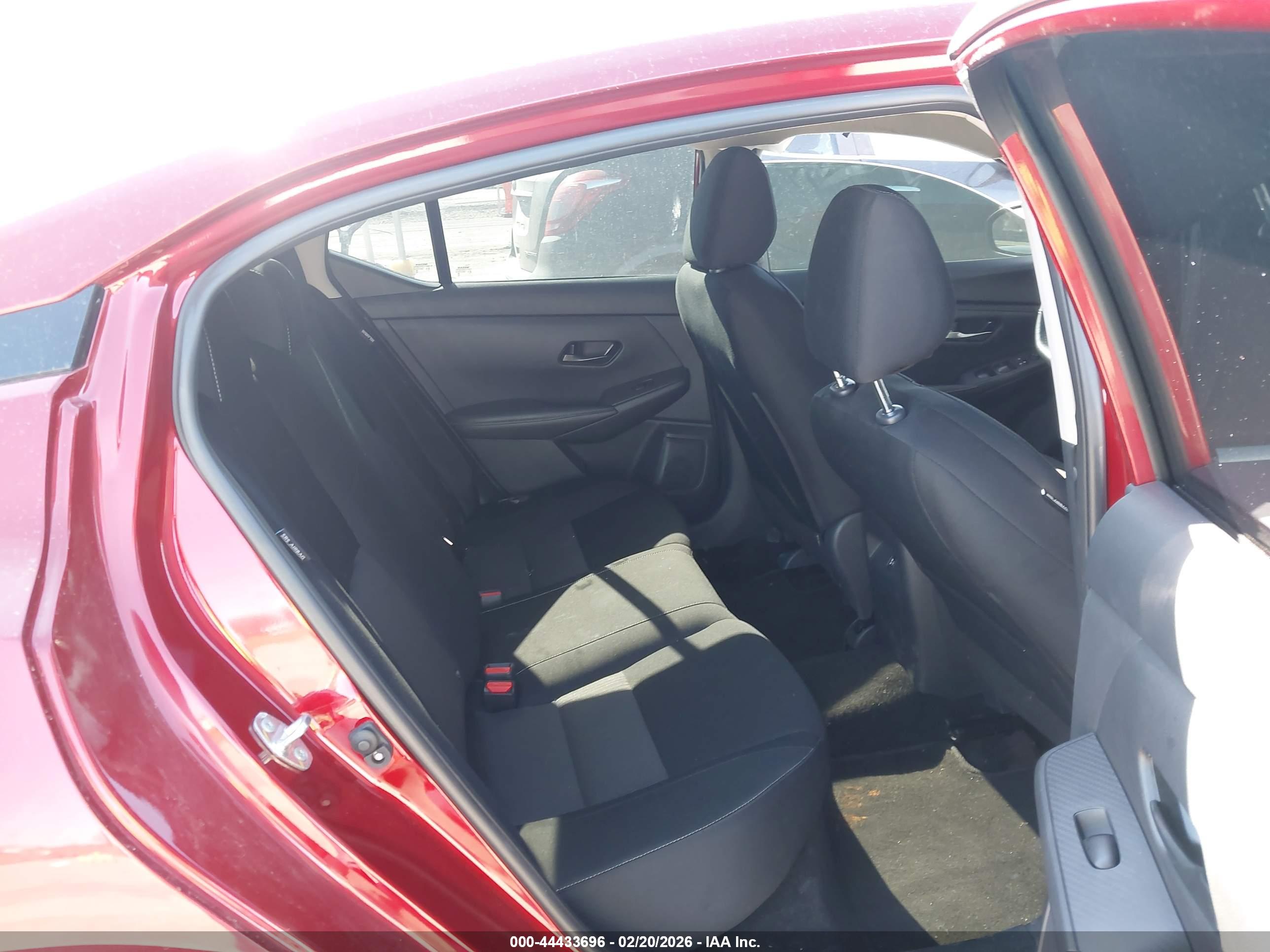 NISSAN SENTRA image 8
