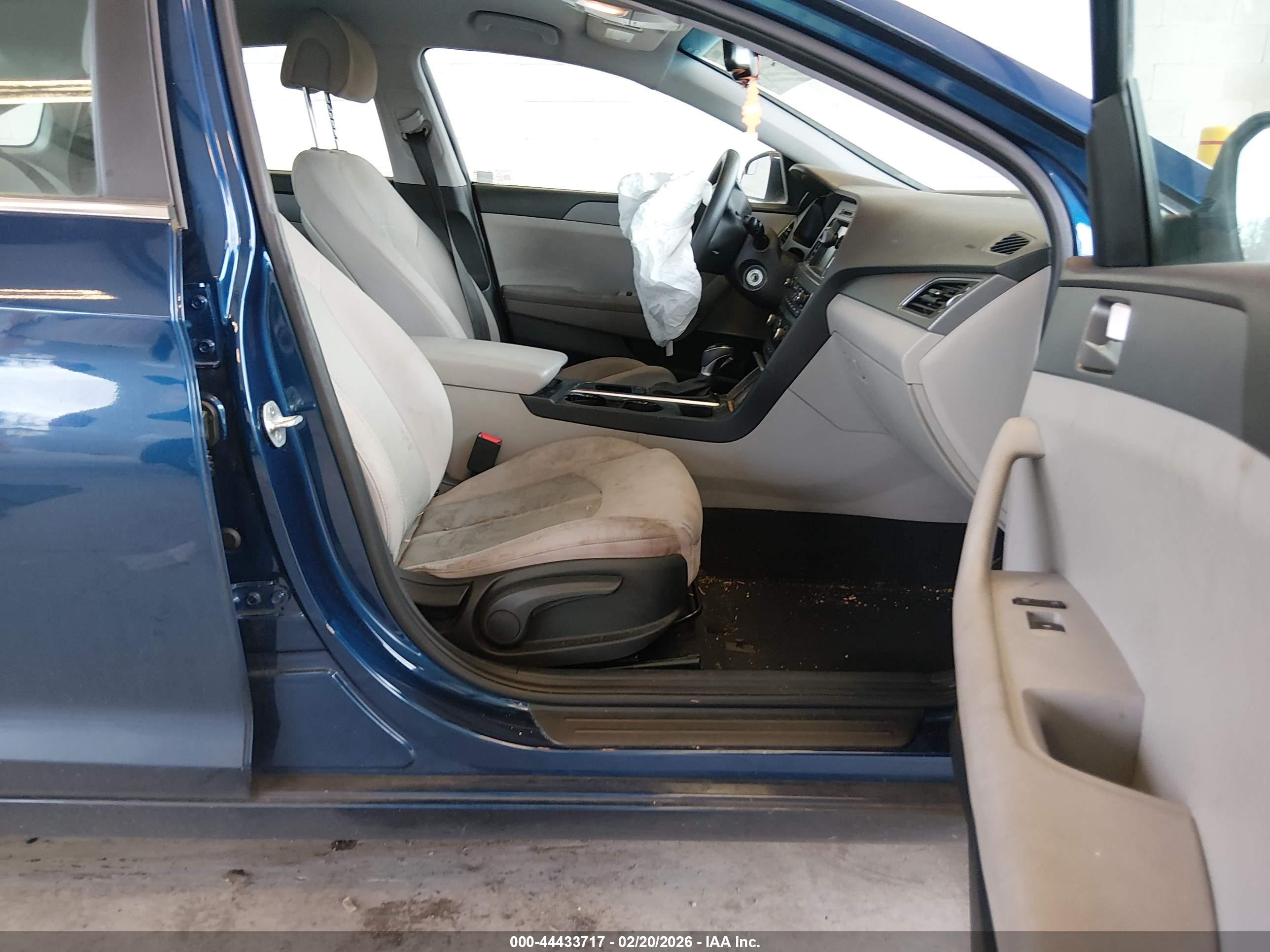 HYUNDAI SONATA image 5