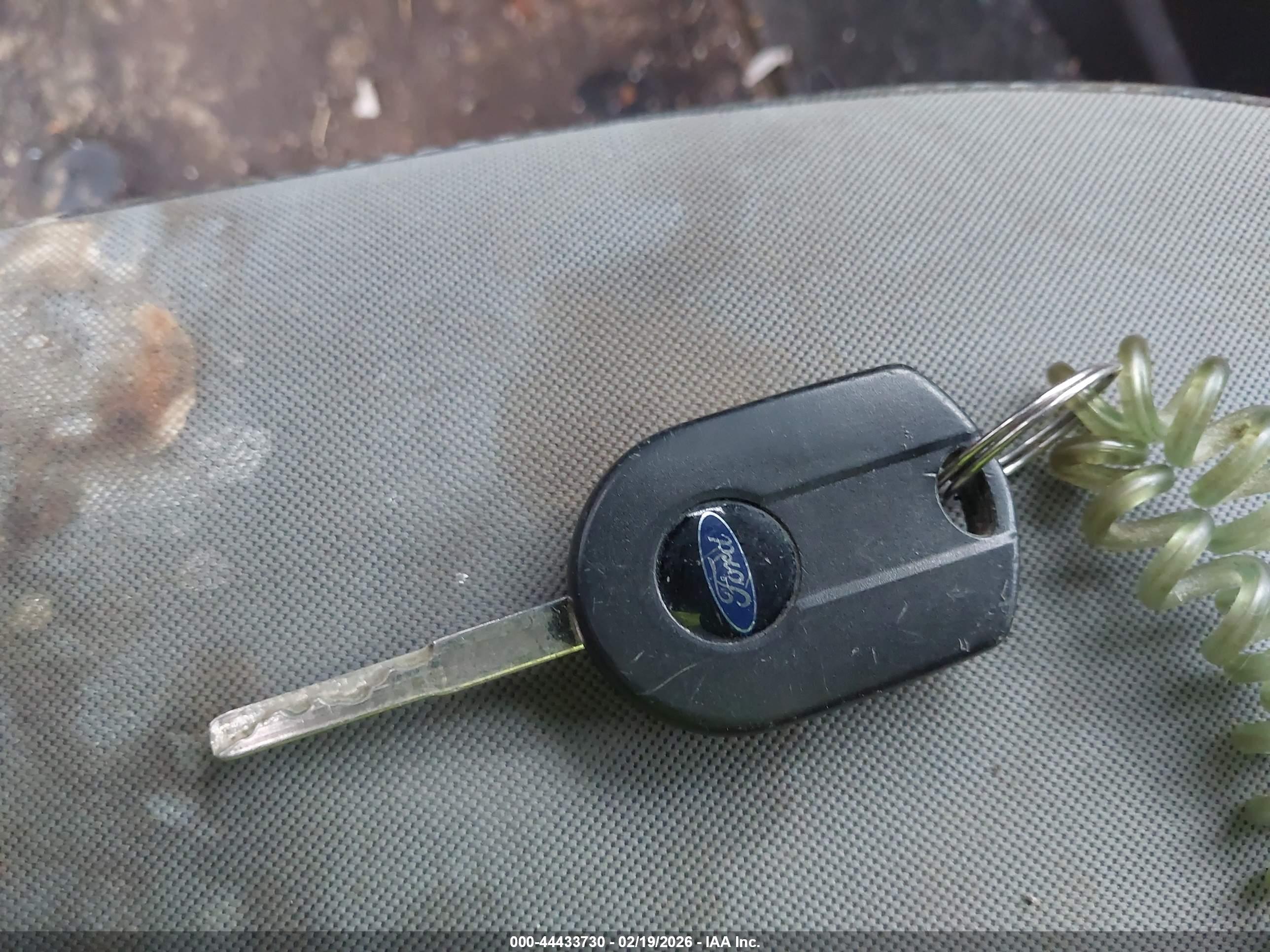 FORD ESCAPE image 11