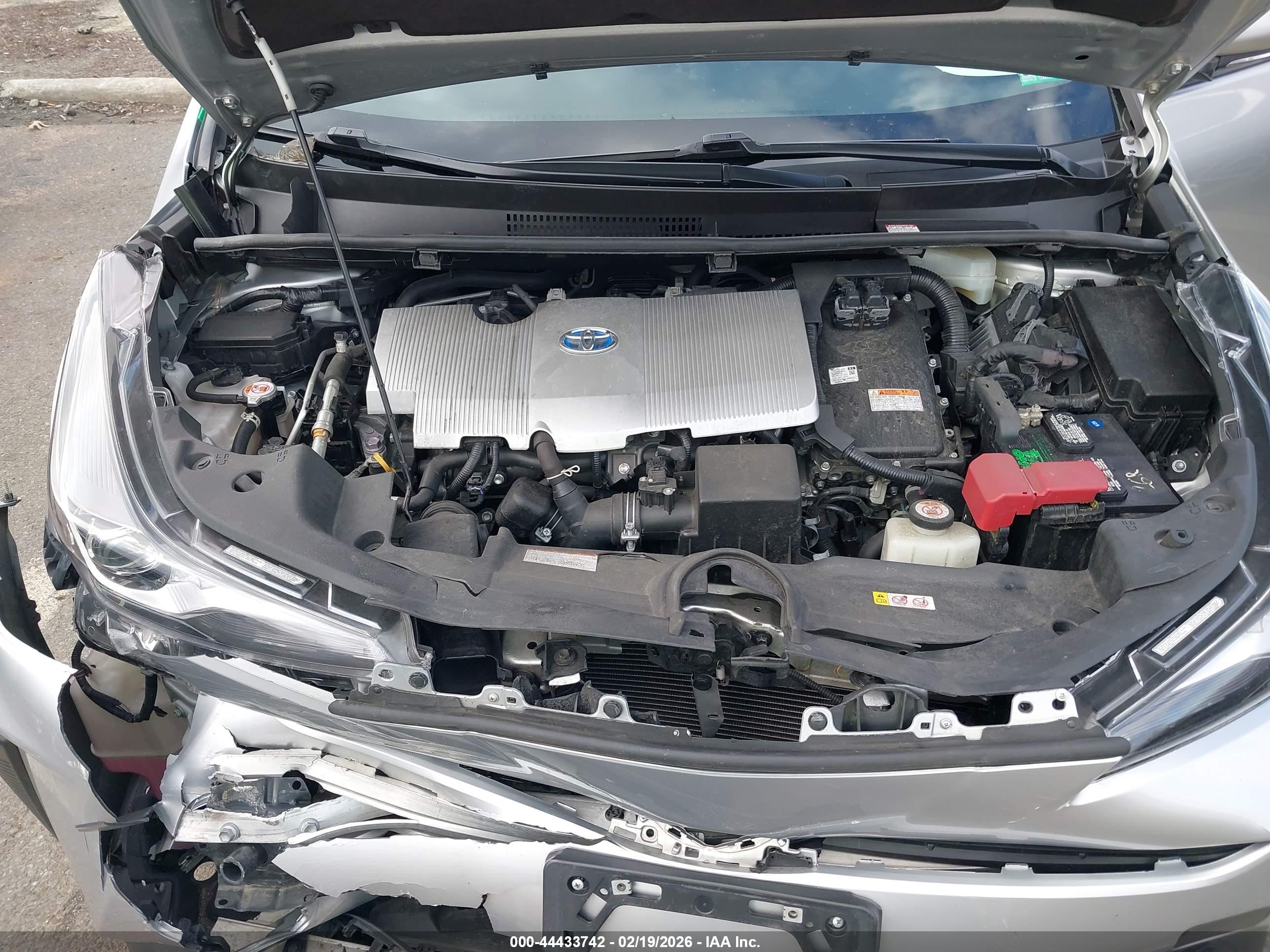 TOYOTA PRIUS image 10