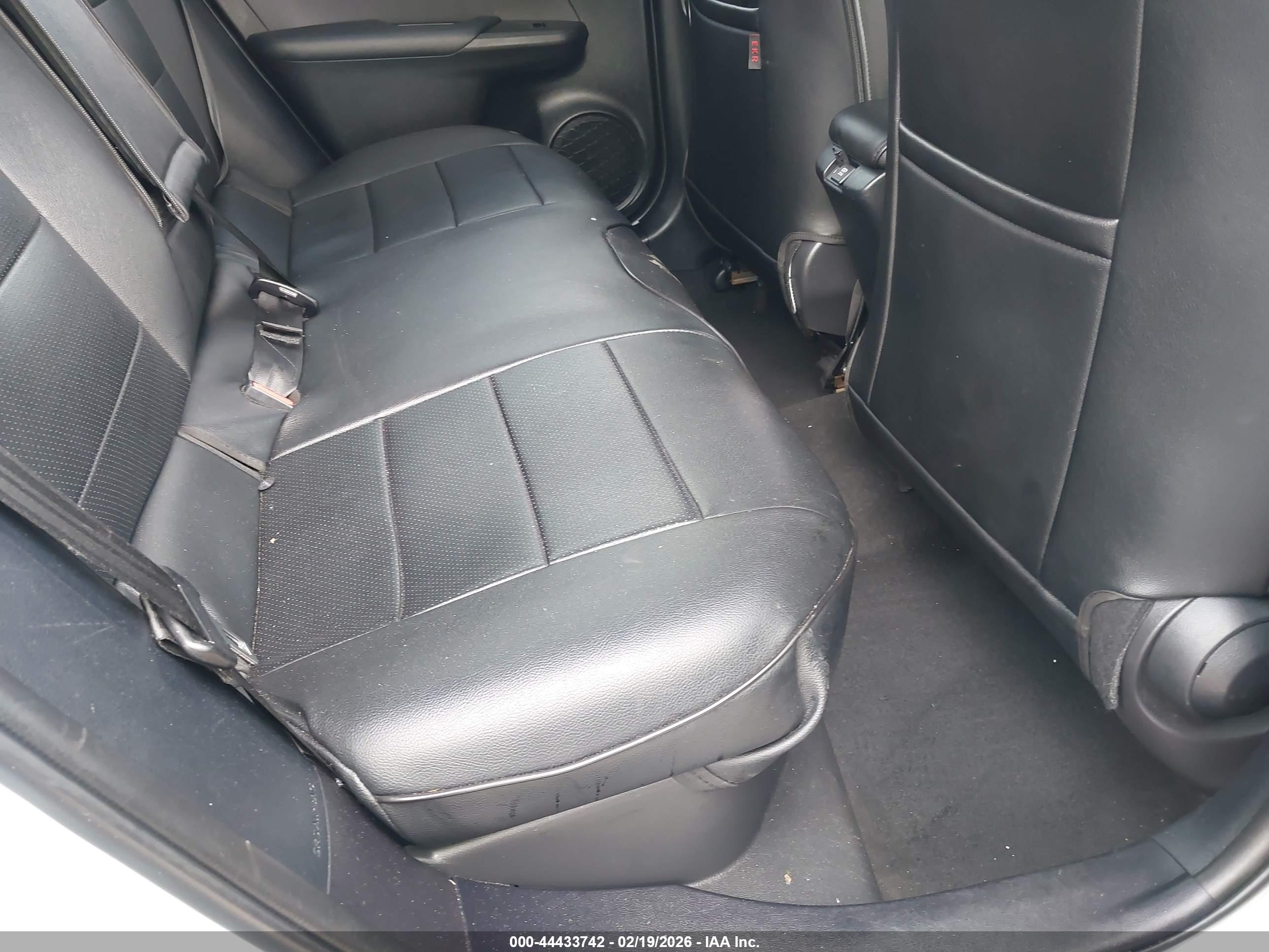 TOYOTA PRIUS image 8