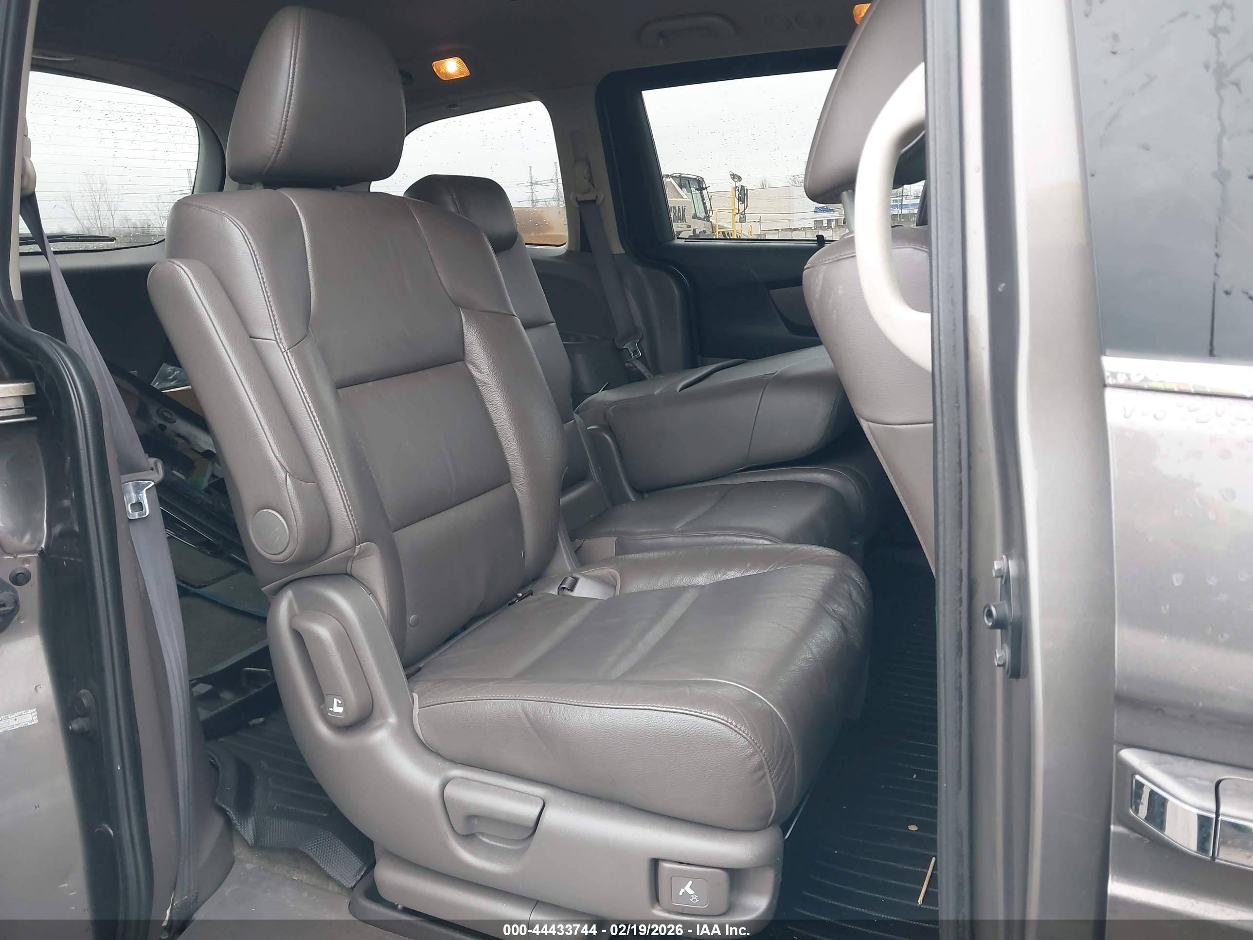 HONDA ODYSSEY image 8