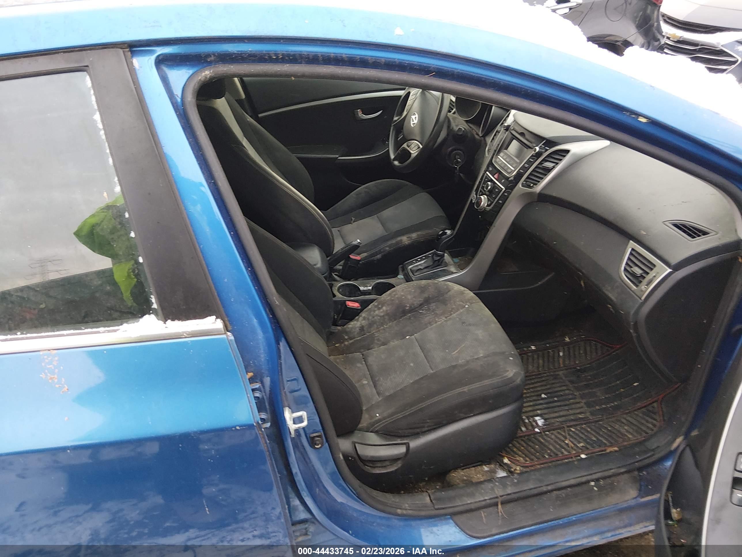 HYUNDAI ELANTRA image 5