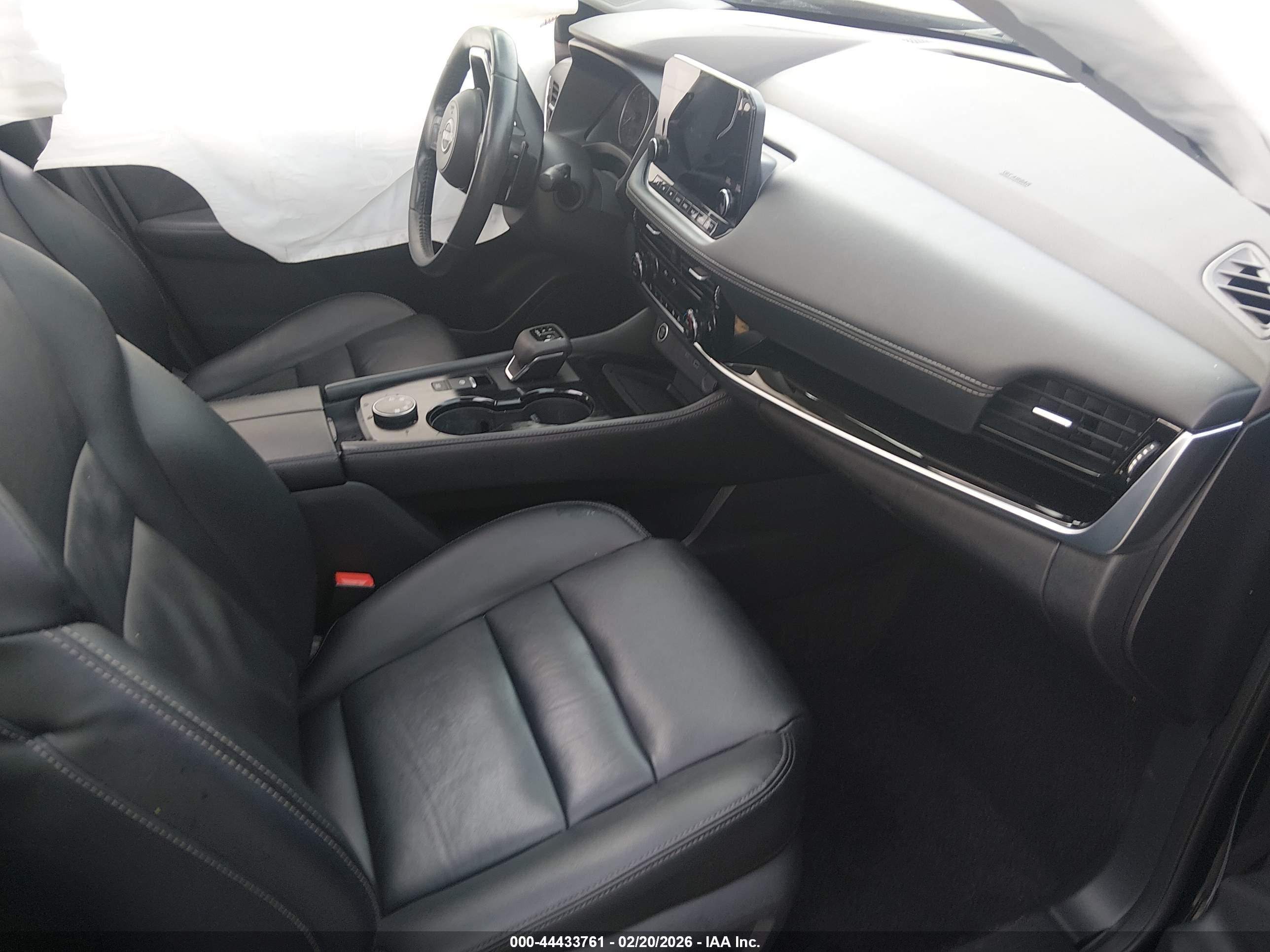 NISSAN ROGUE image 5