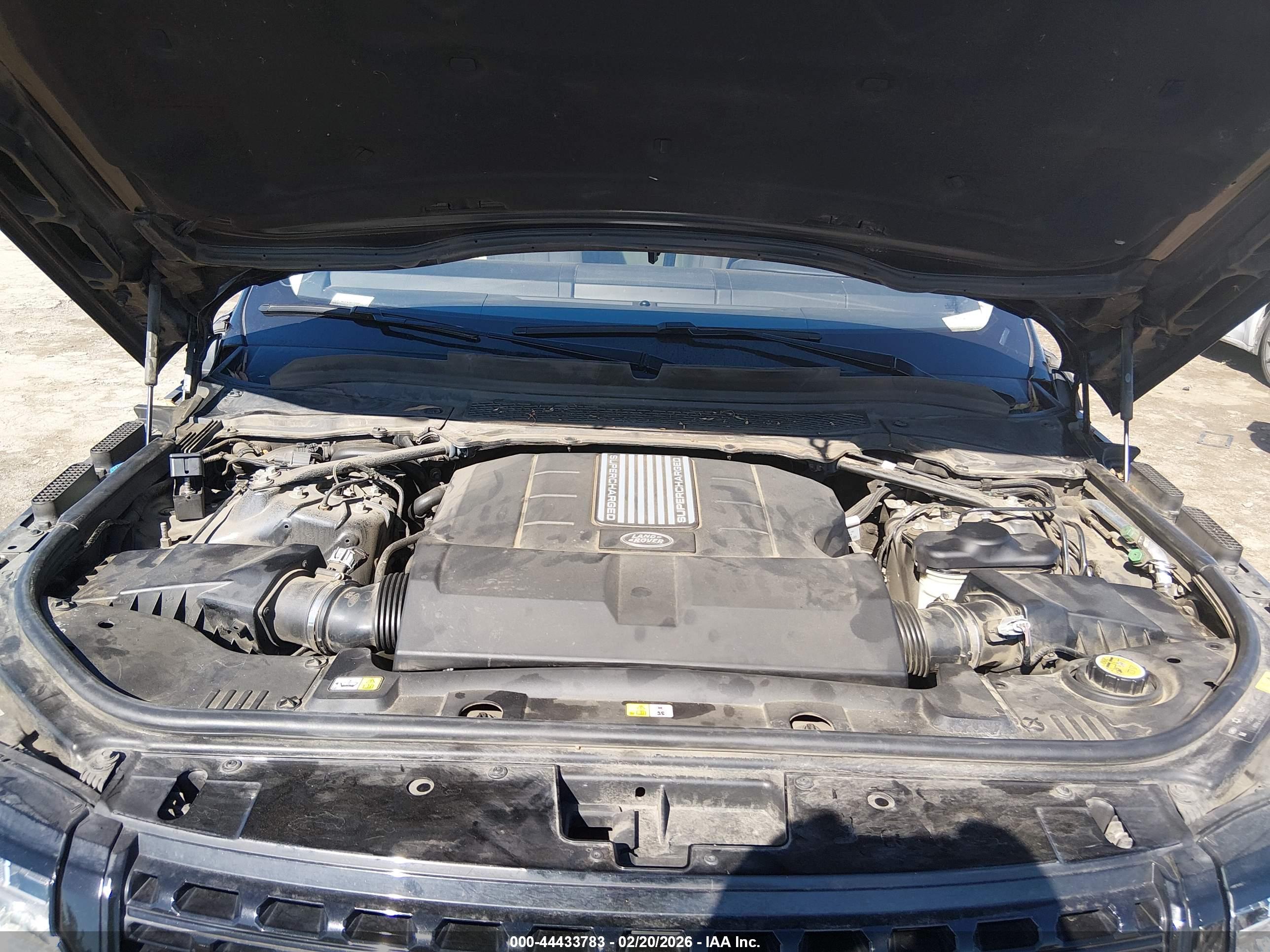 LAND ROVER image 10