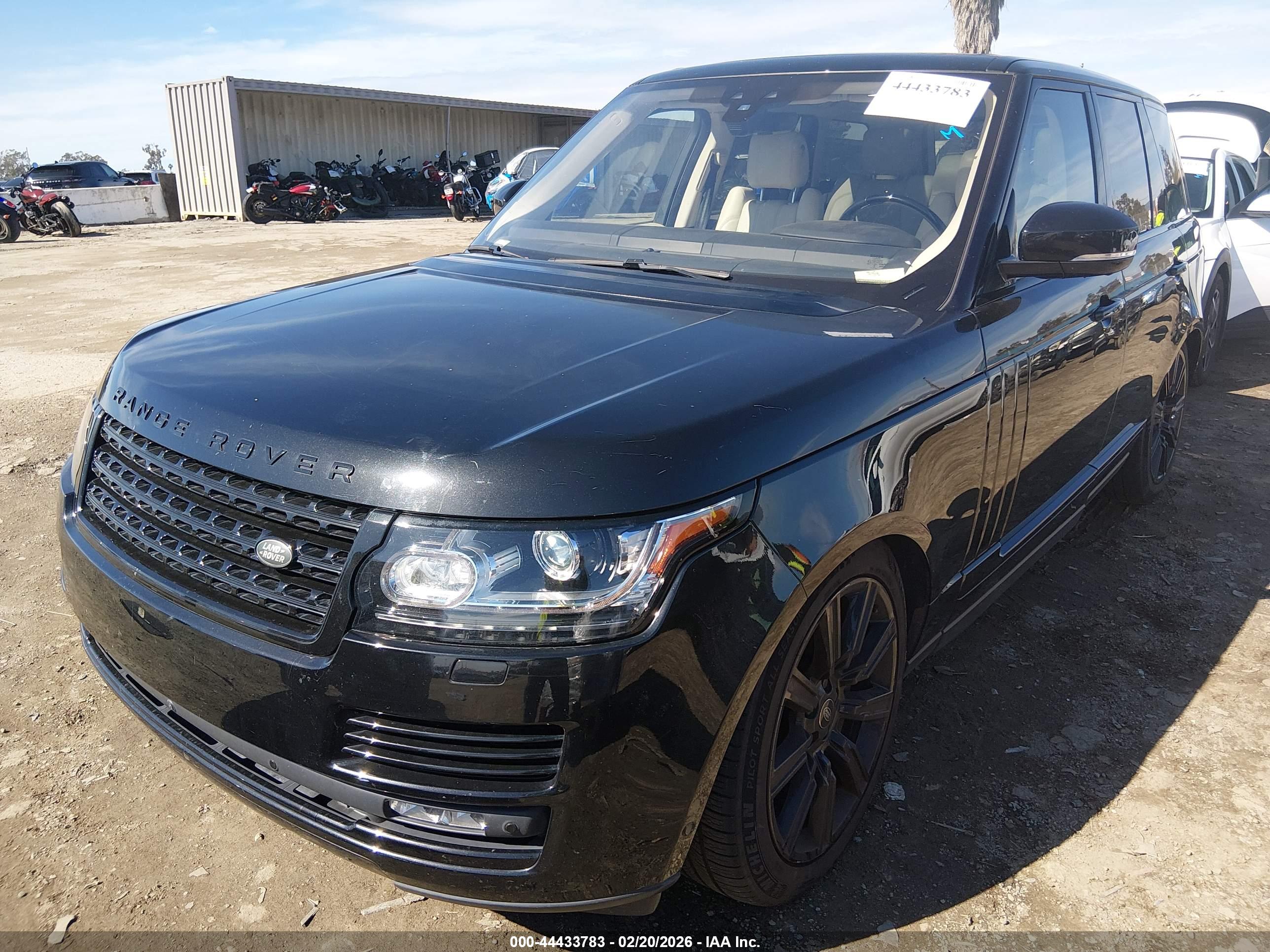 LAND ROVER image 2