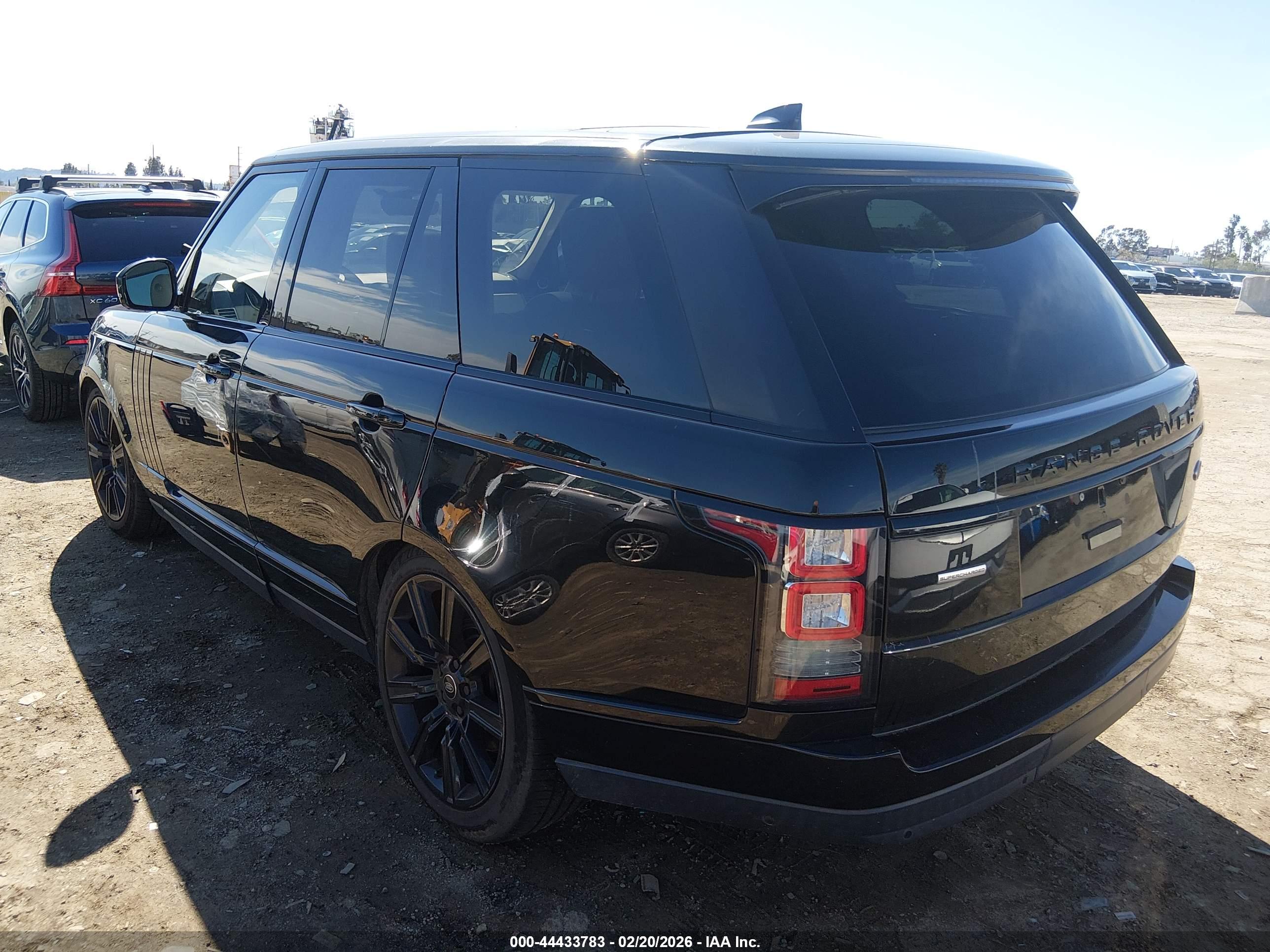 LAND ROVER image 3