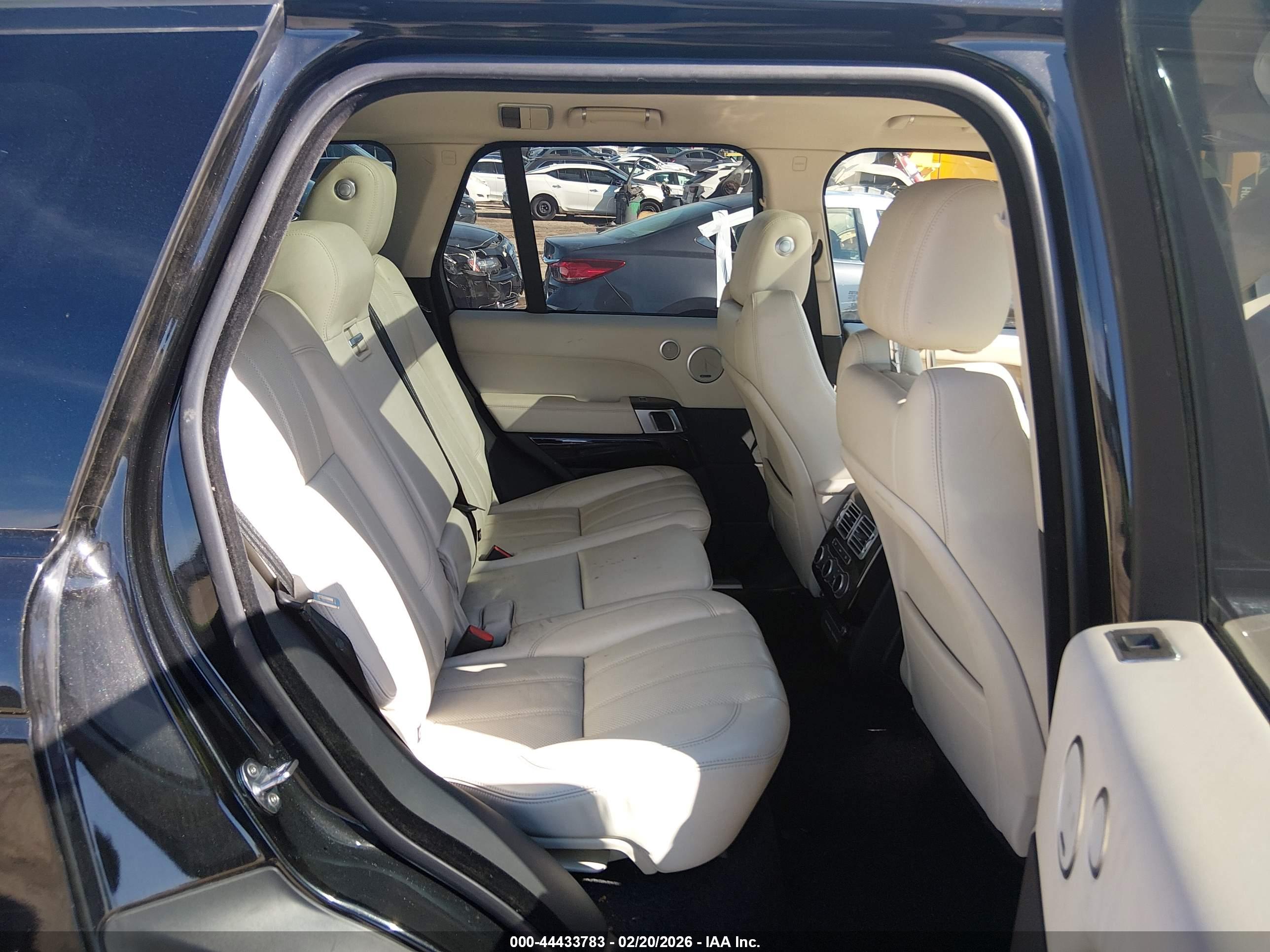 LAND ROVER image 8