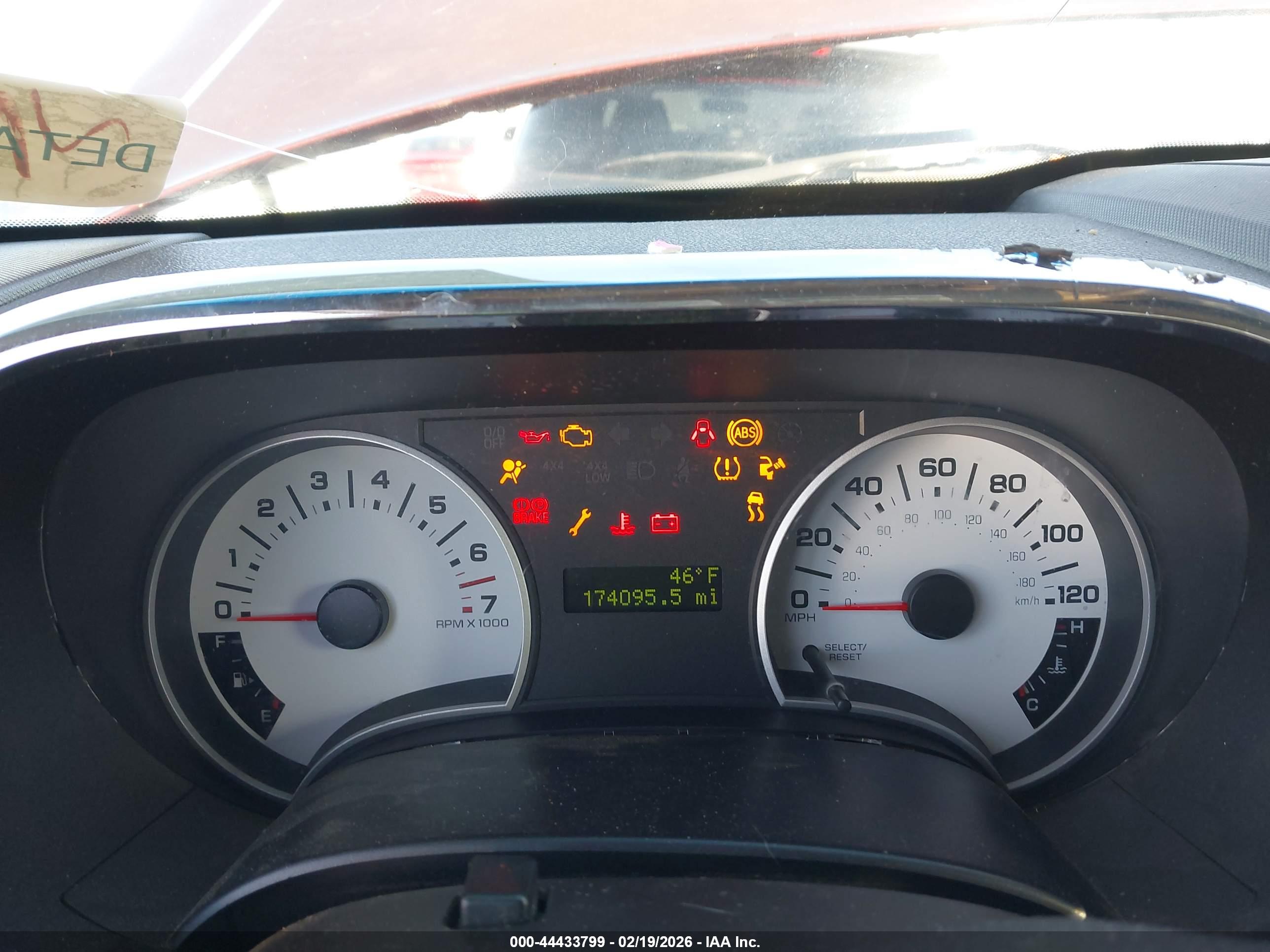 FORD EXPLORER image 7