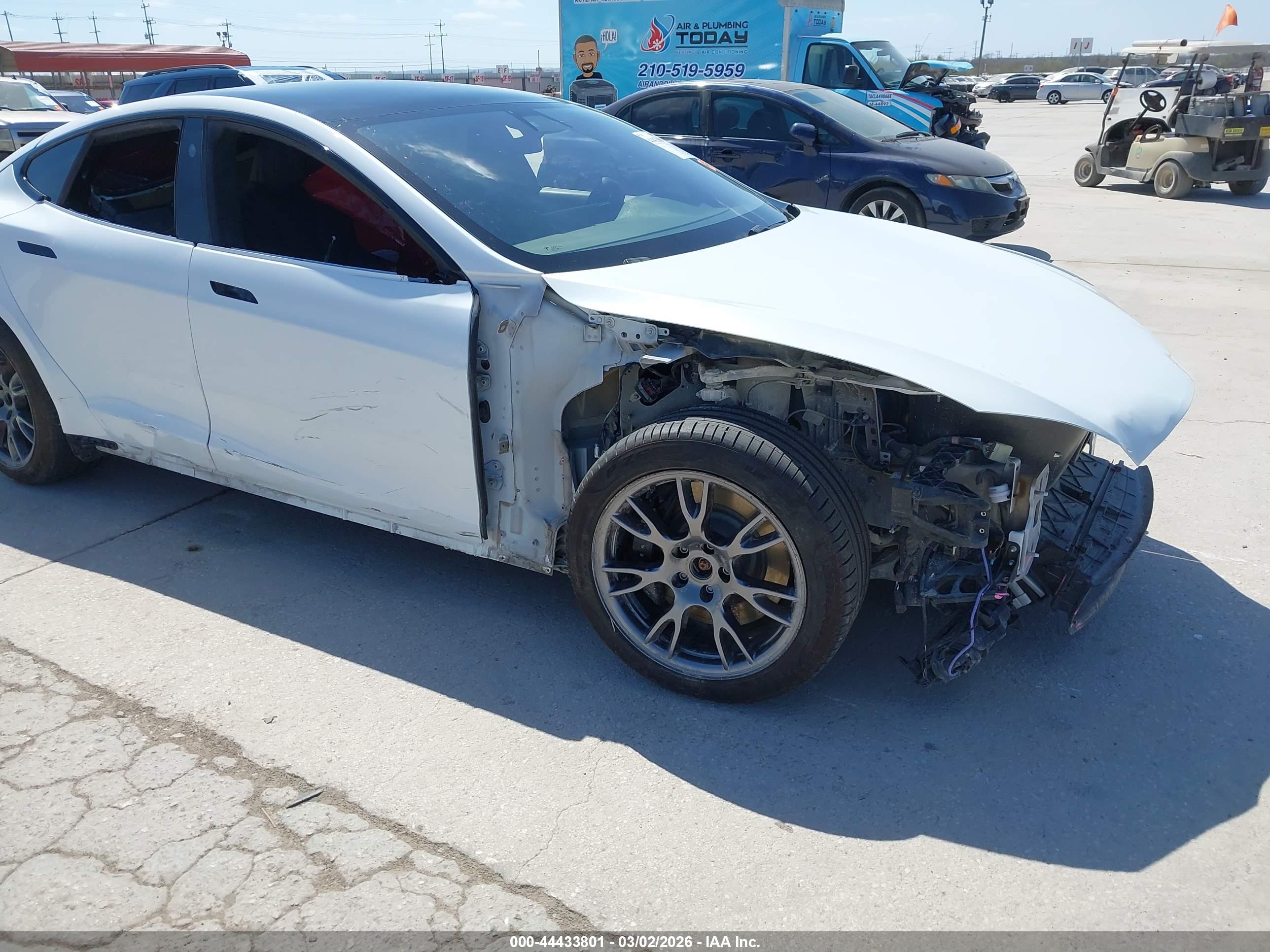 TESLA MODEL image 6
