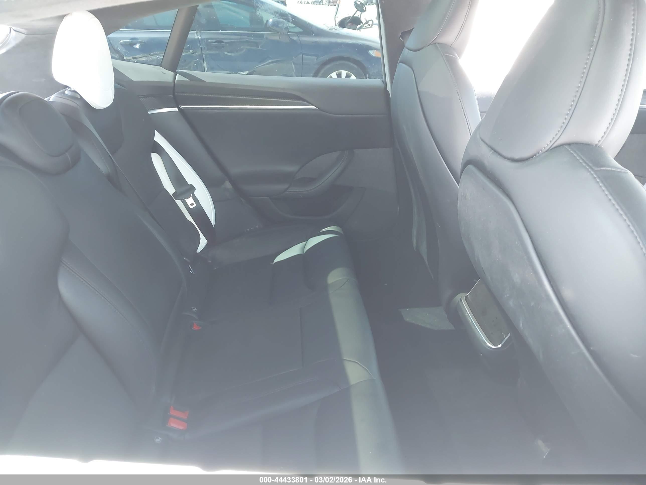 TESLA MODEL image 8