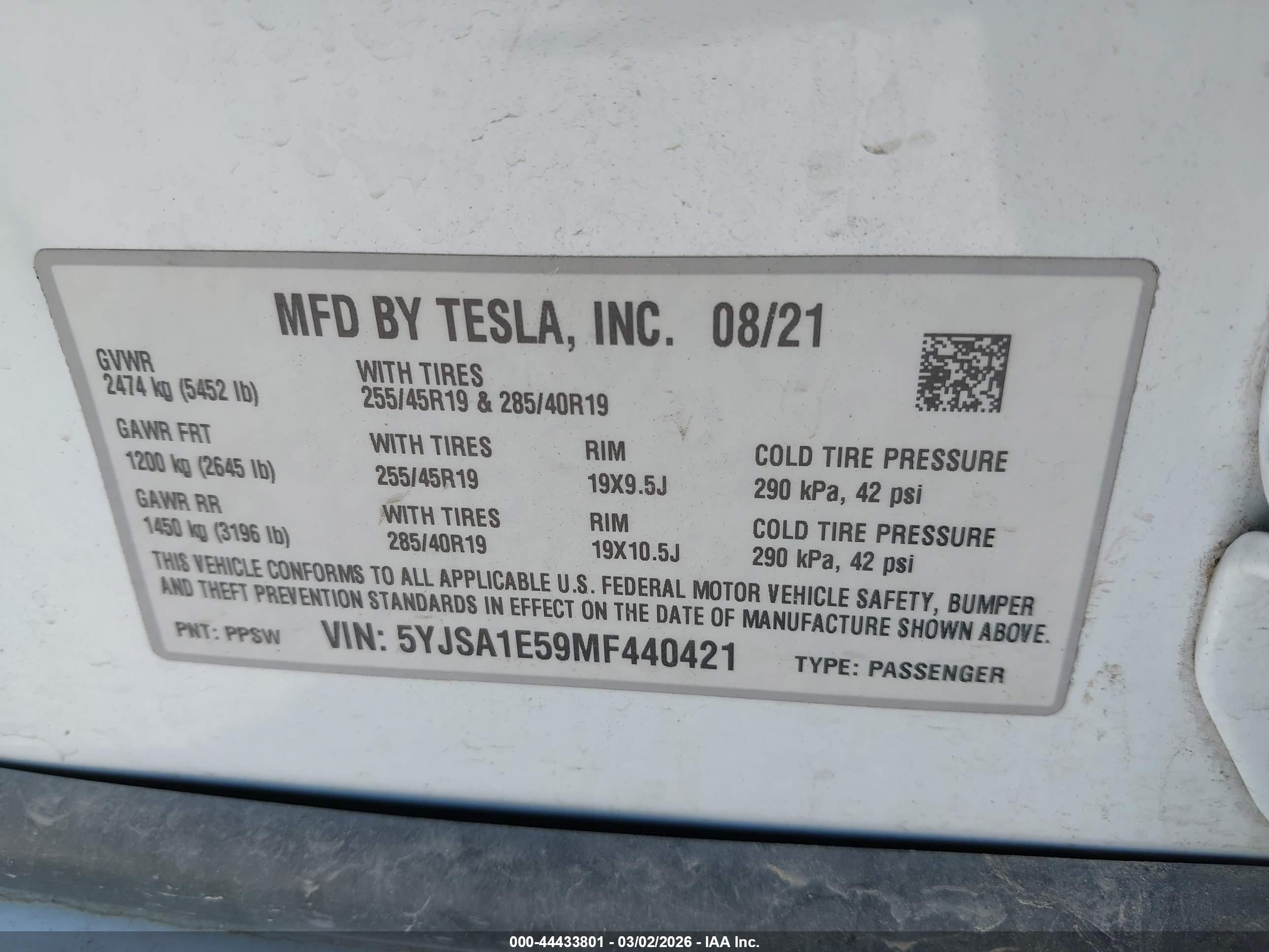 TESLA MODEL image 9