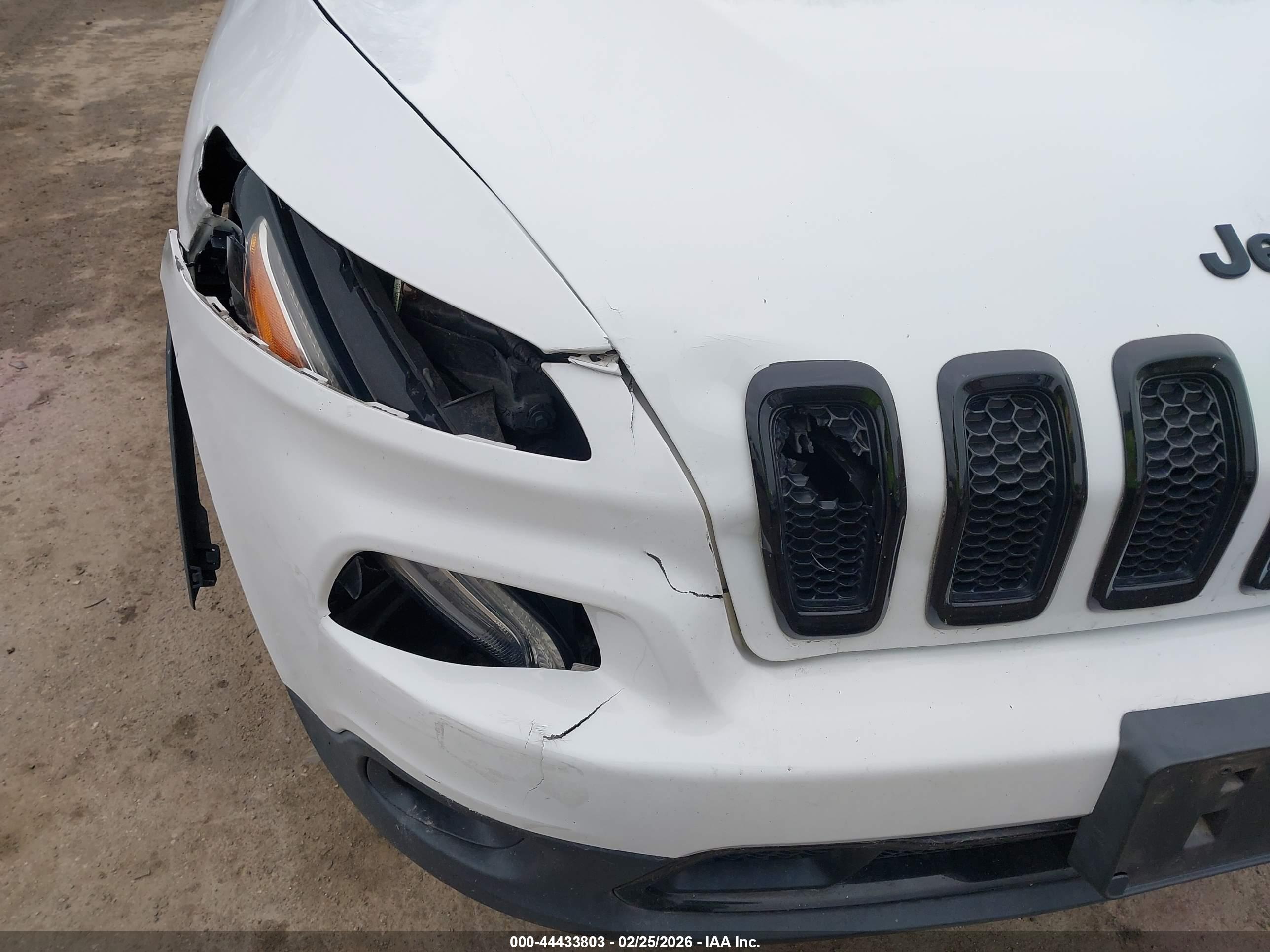 JEEP CHEROKEE image 6