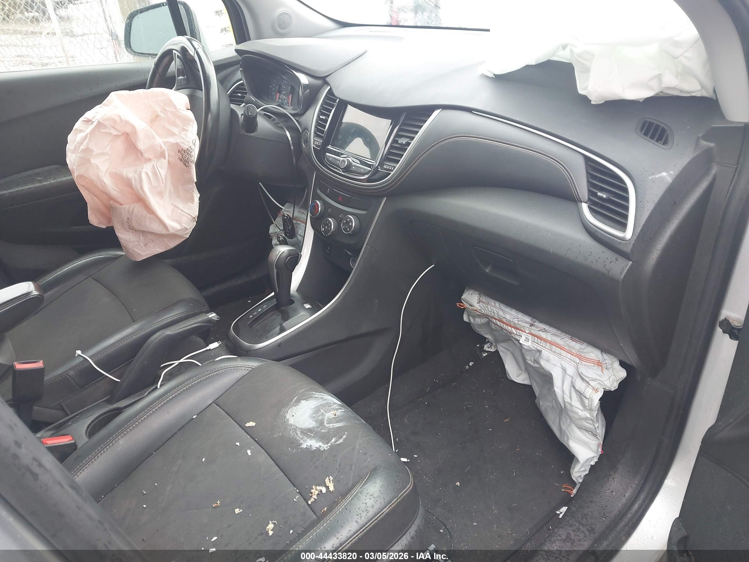 CHEVROLET TRAX image 5