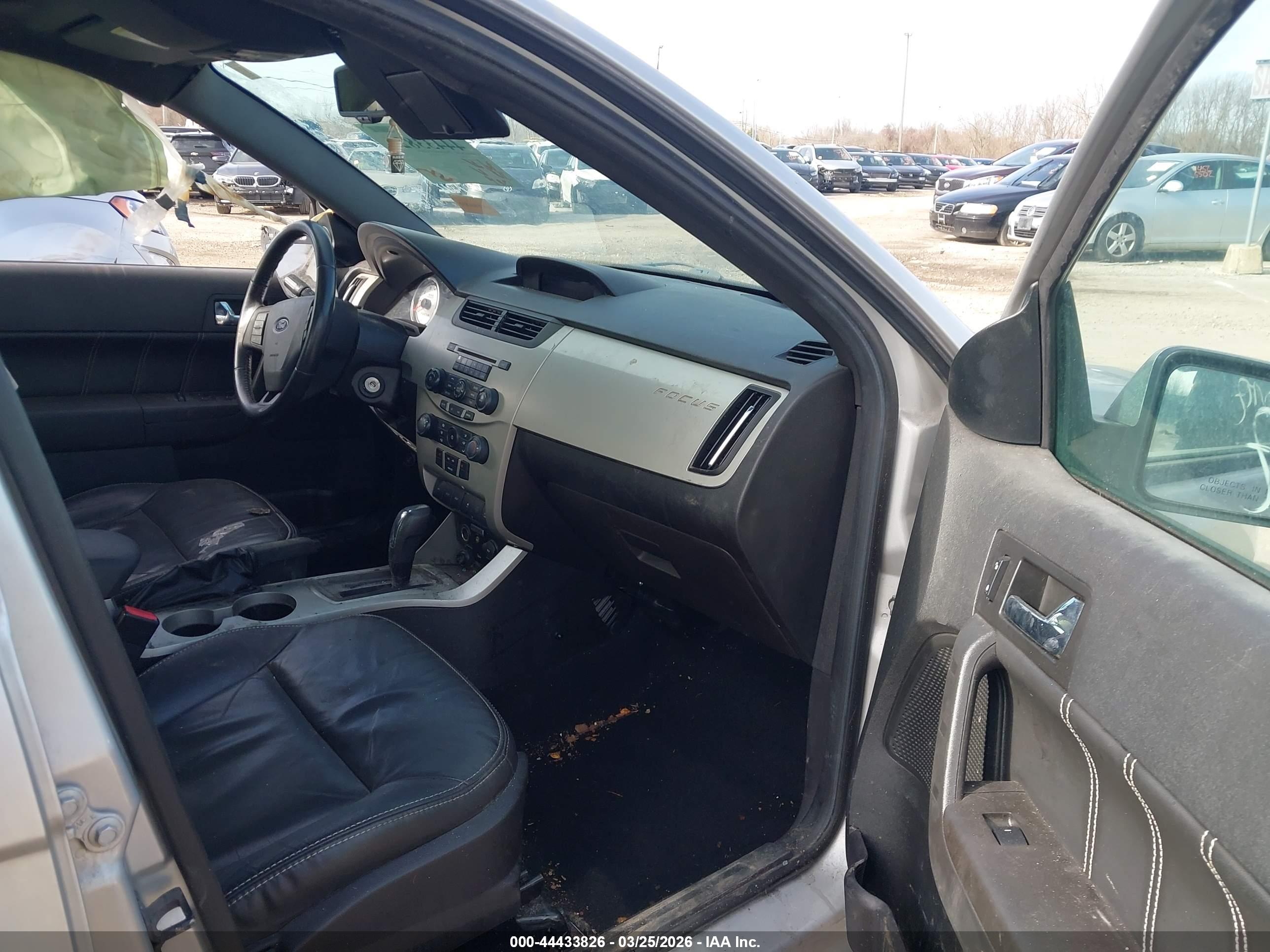 FORD FOCUS image 5