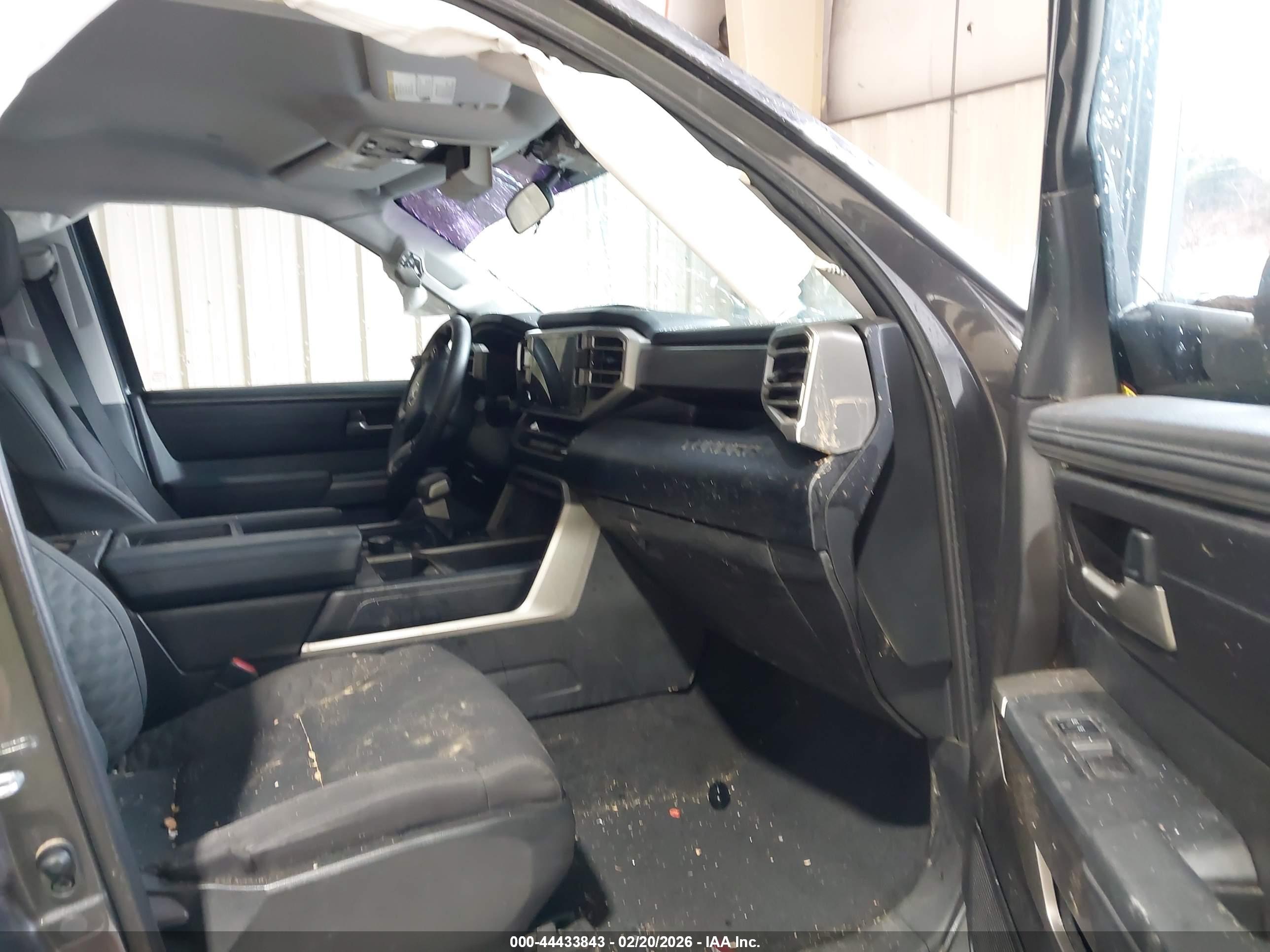 TOYOTA TUNDRA image 5