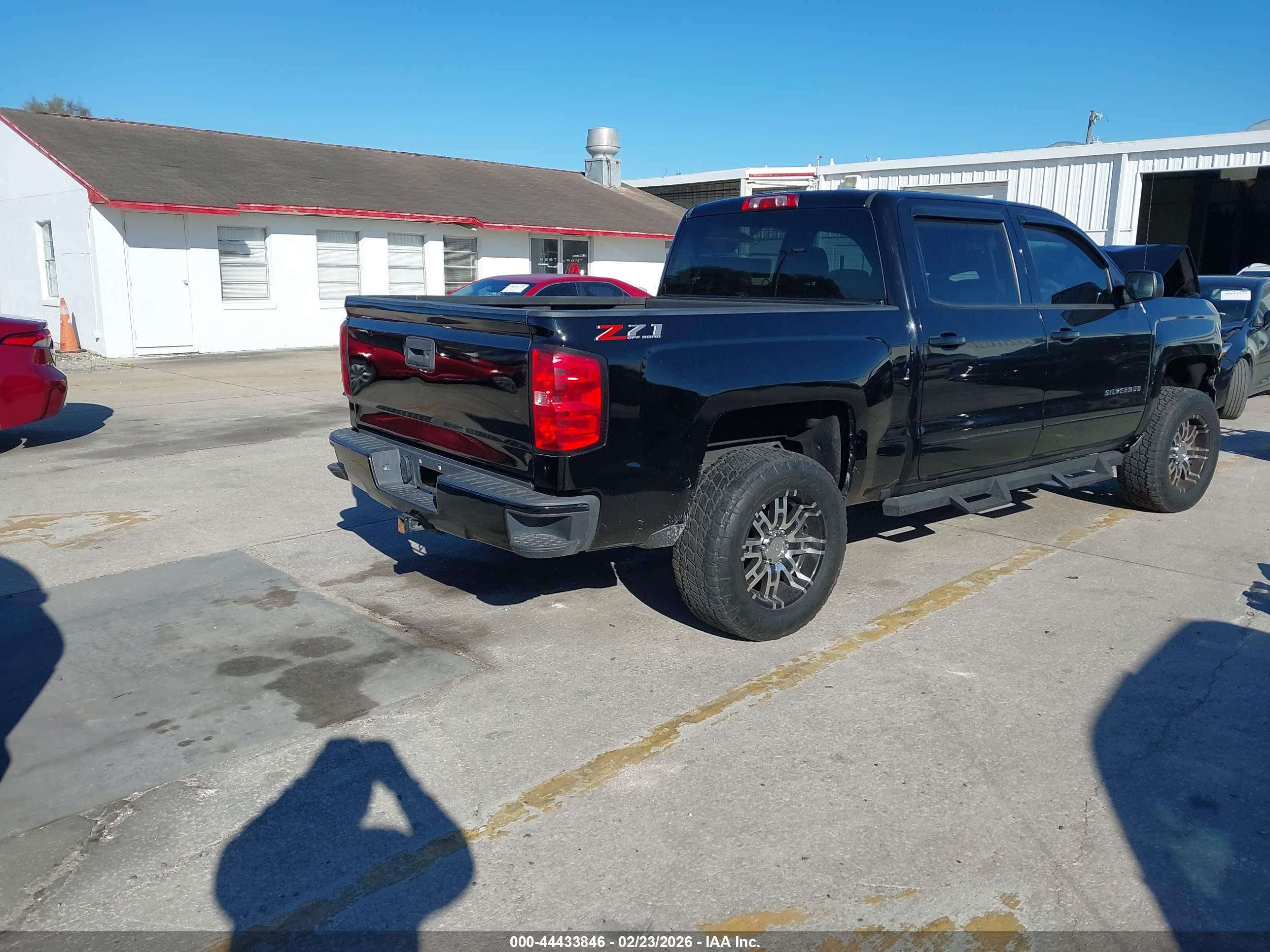 CHEVROLET SILVERADO image 4