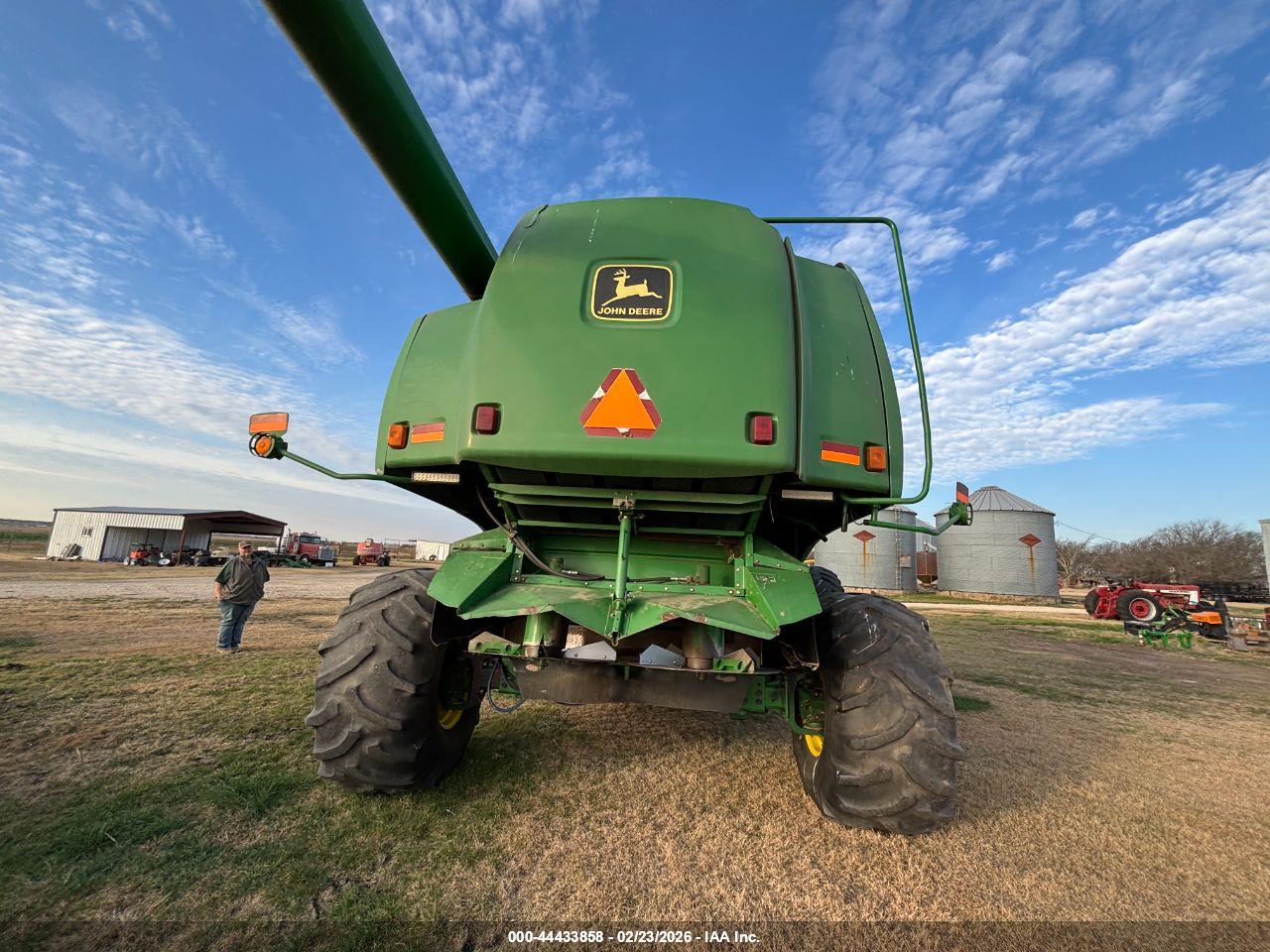 JOHN DEERE image 6