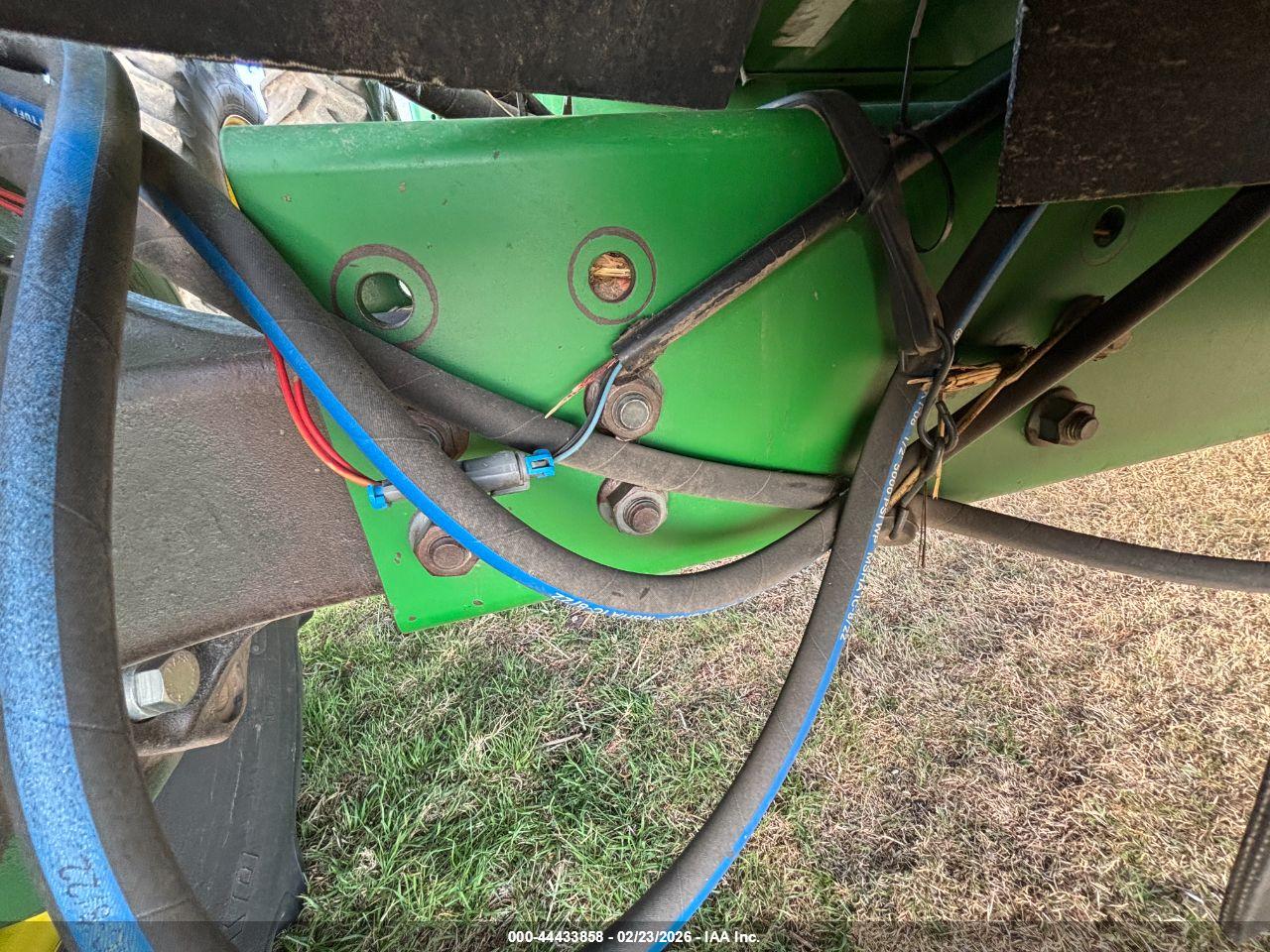 JOHN DEERE image 8