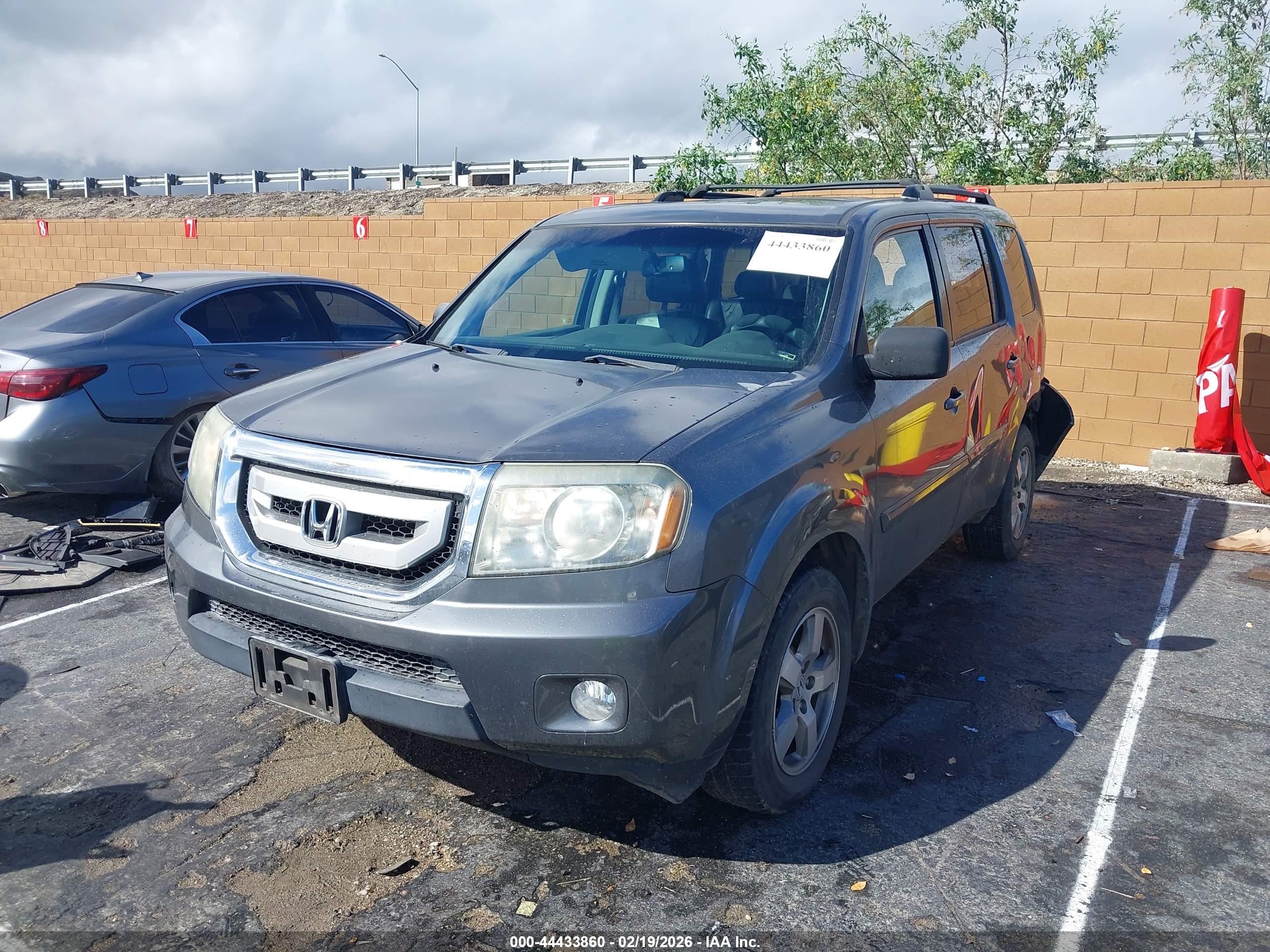 HONDA PILOT image 2
