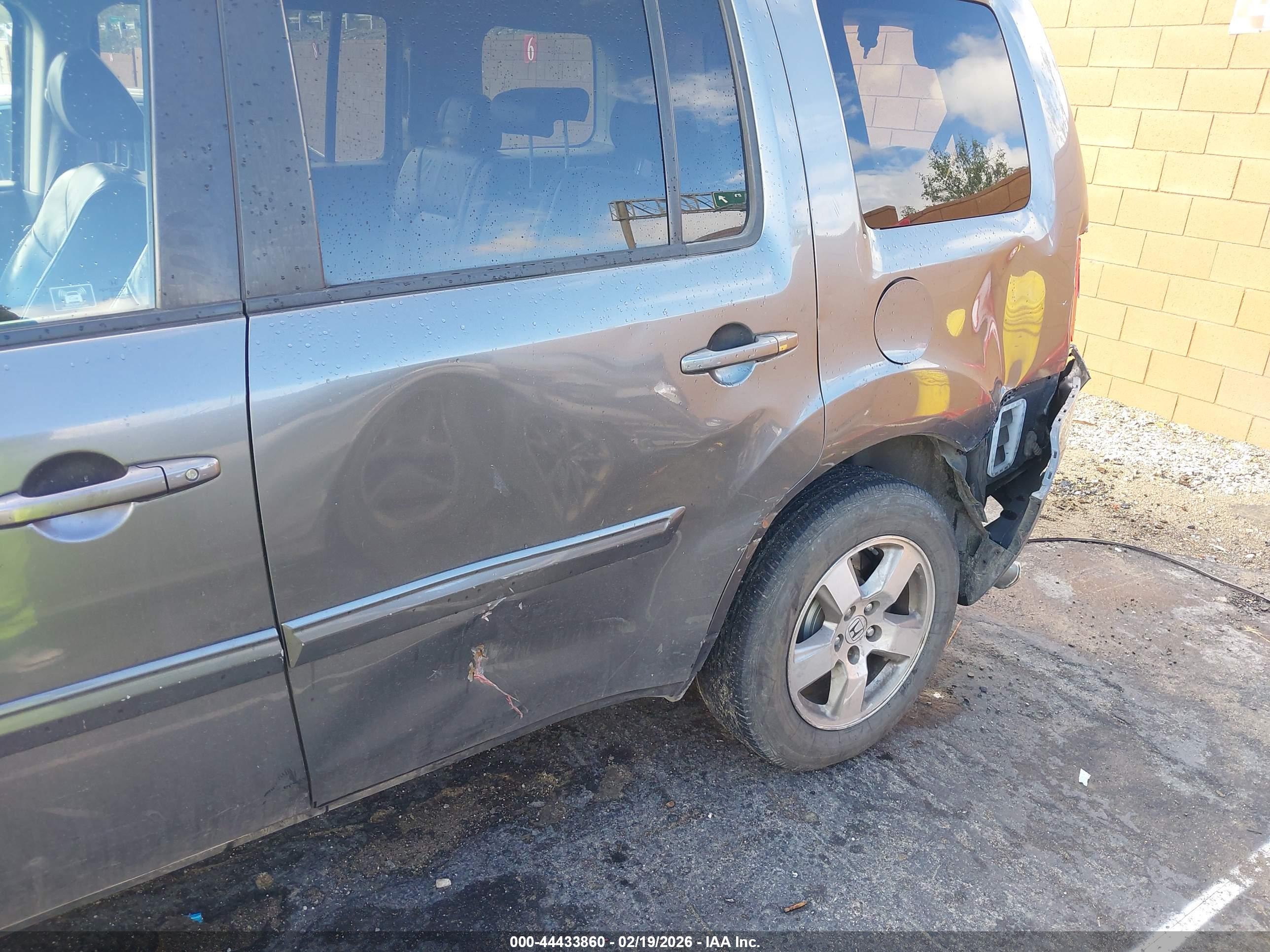 HONDA PILOT image 6
