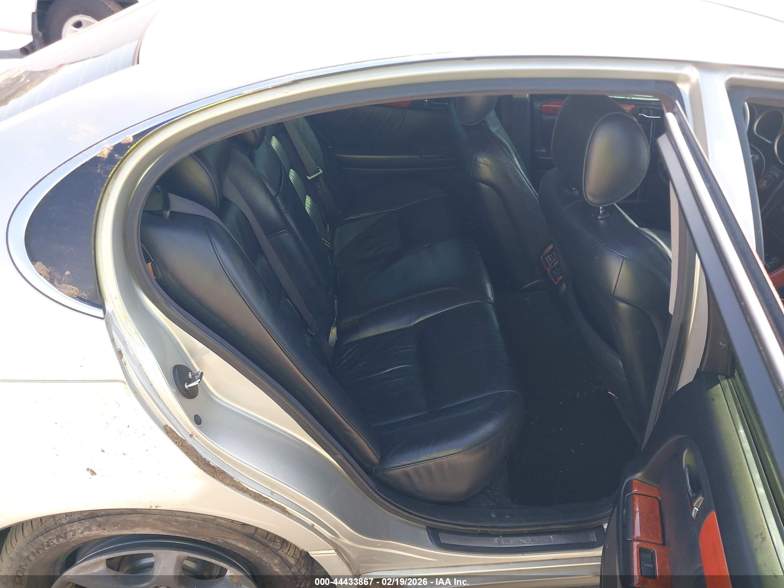 LEXUS GS image 8