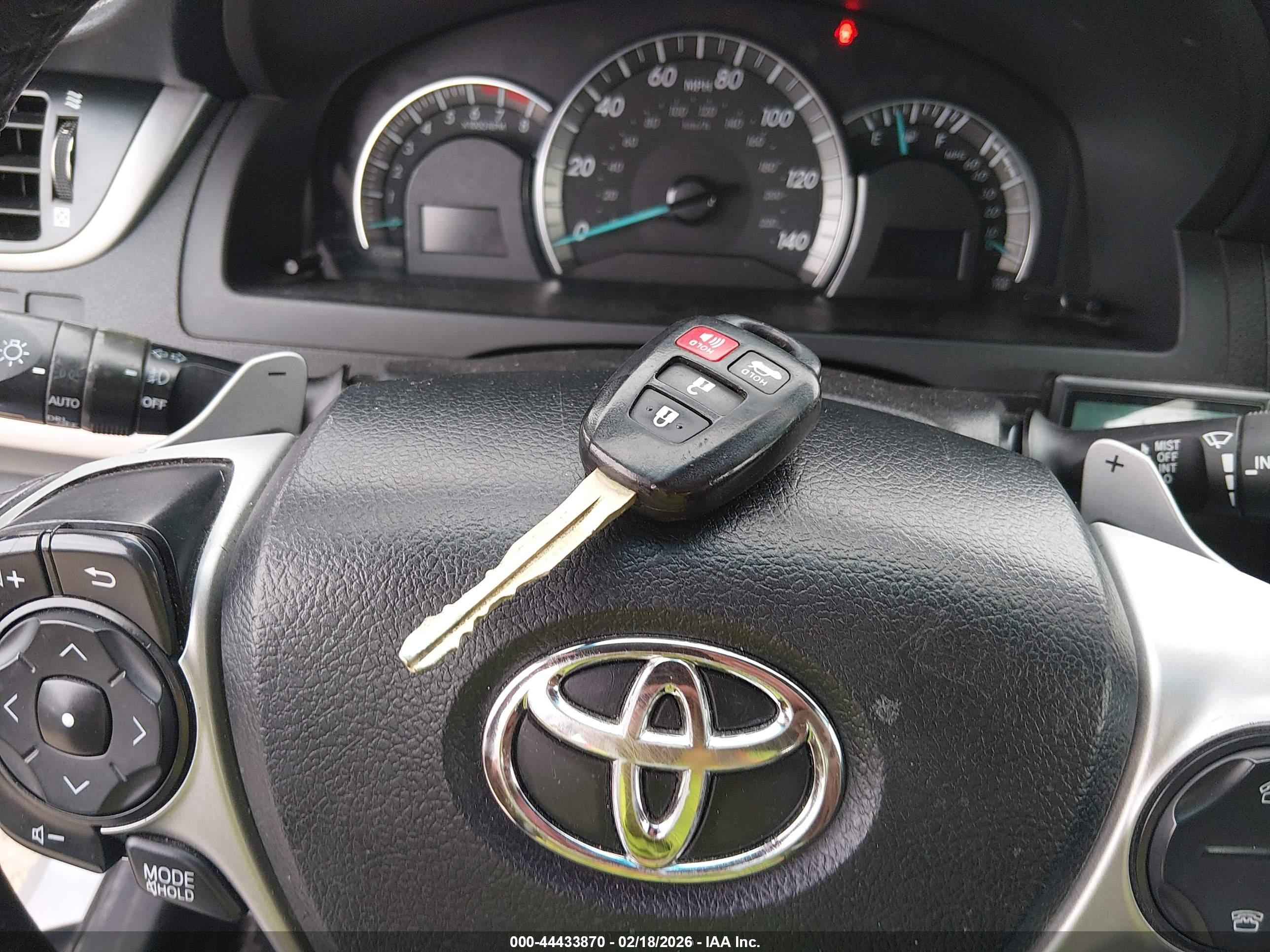 TOYOTA CAMRY image 11