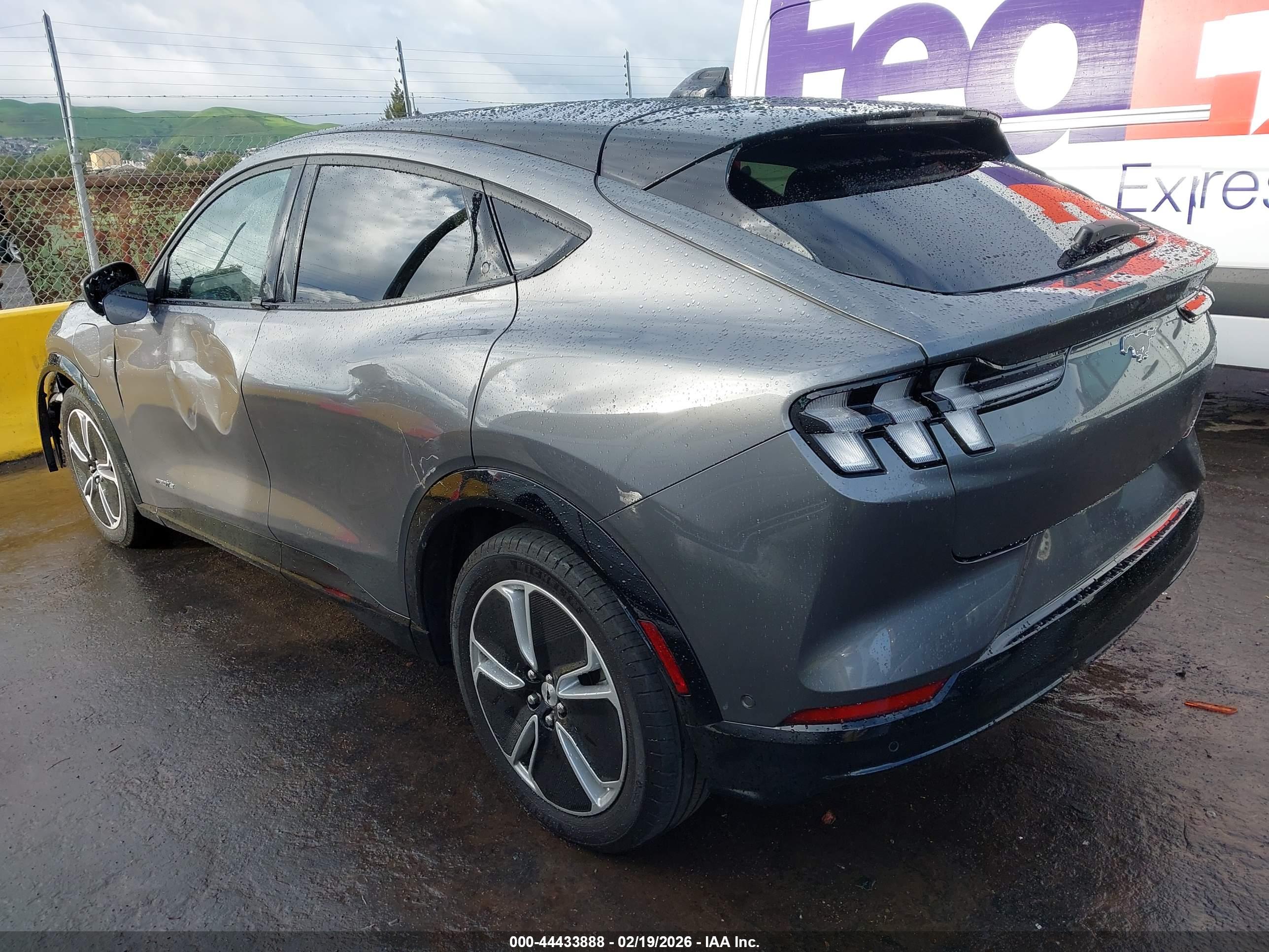 FORD MUSTANG image 3