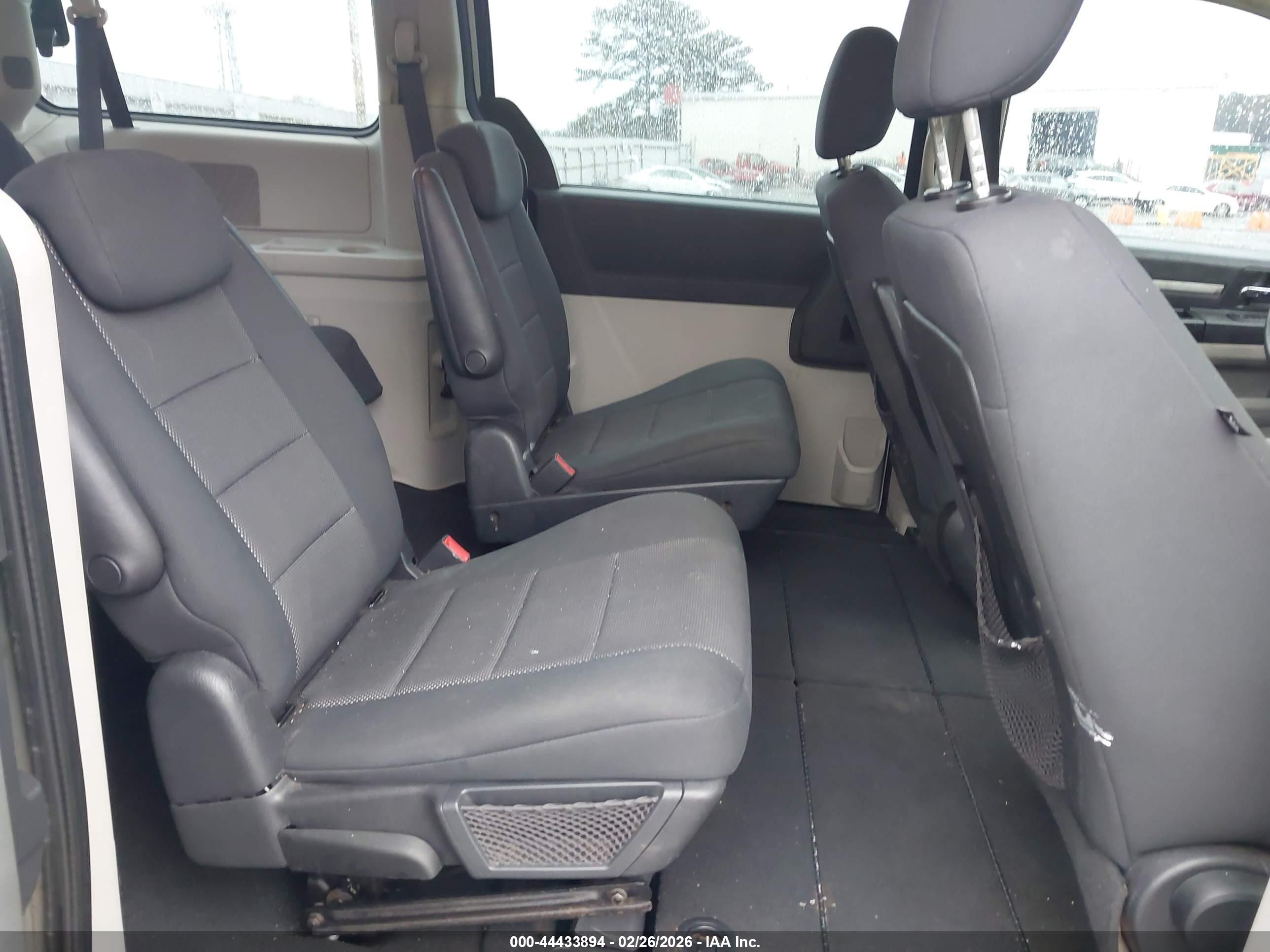 DODGE GRAND image 8