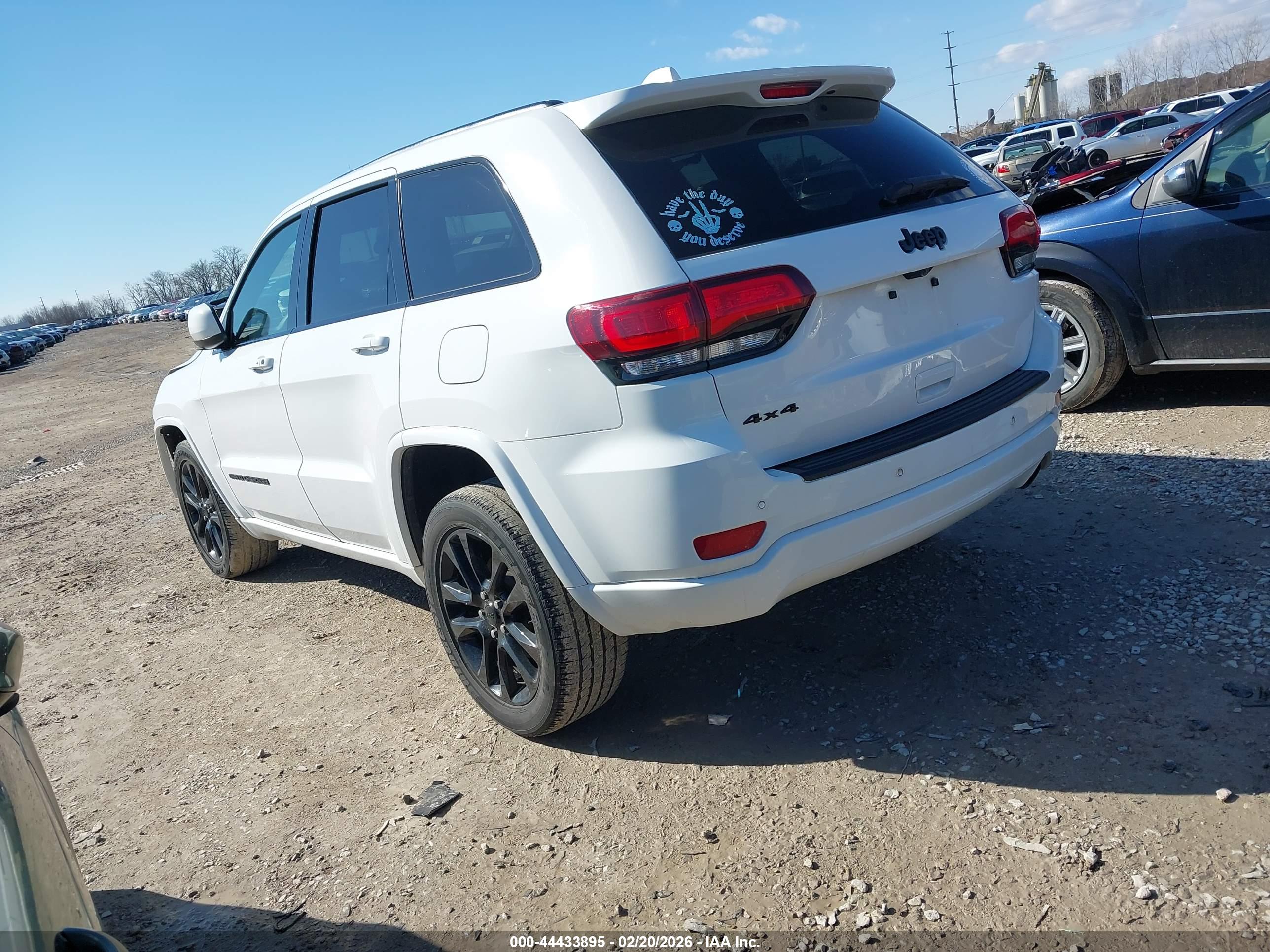JEEP GRAND image 3