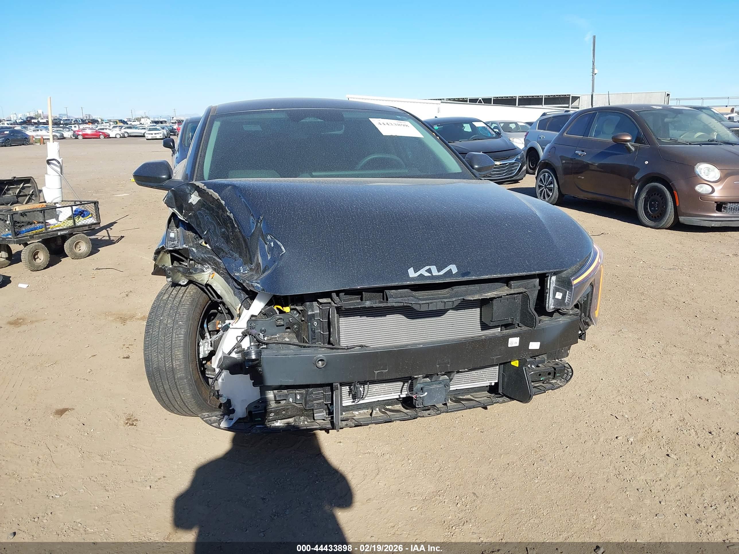 KIA K4 image 6
