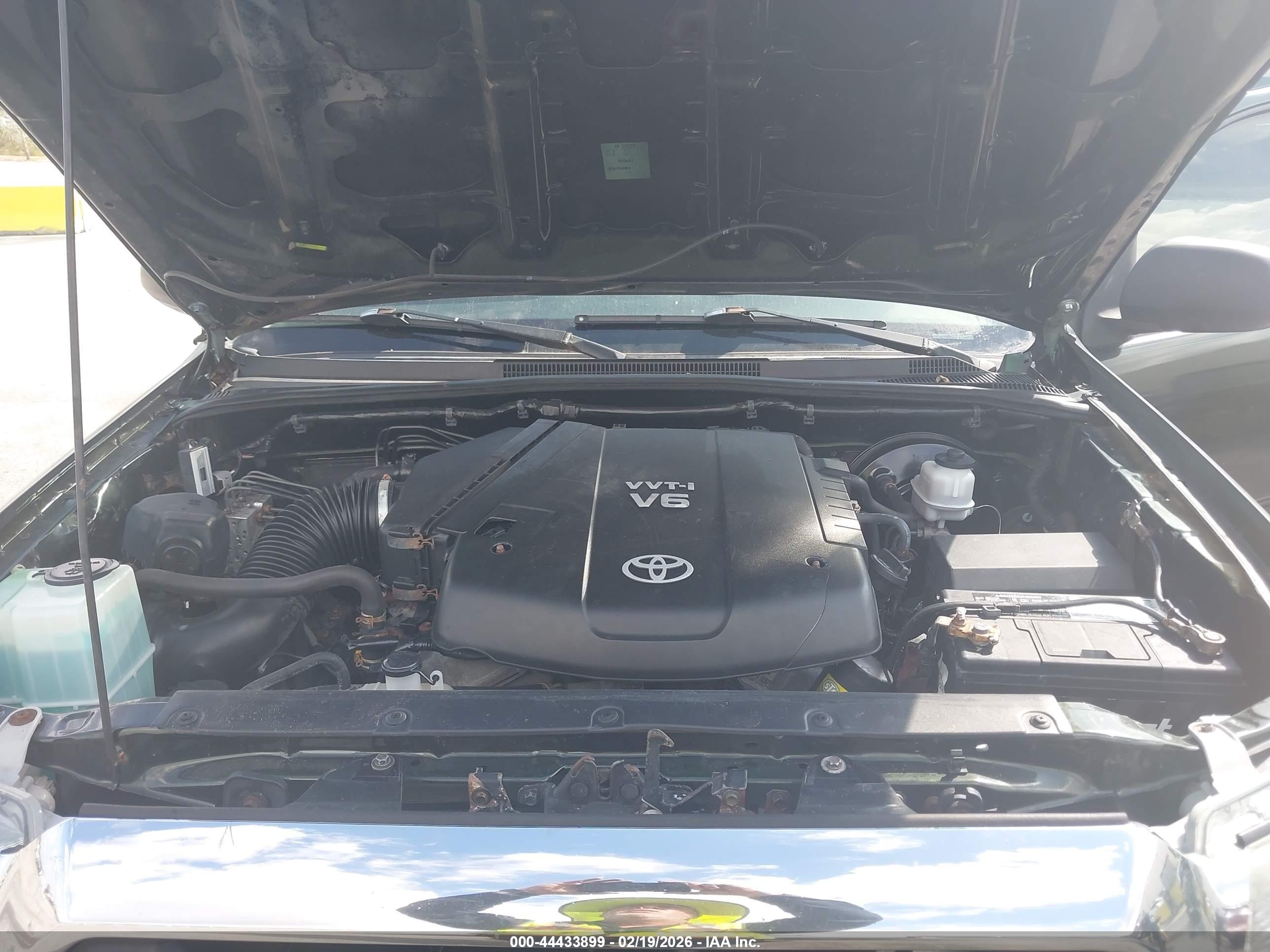 TOYOTA TACOMA image 10