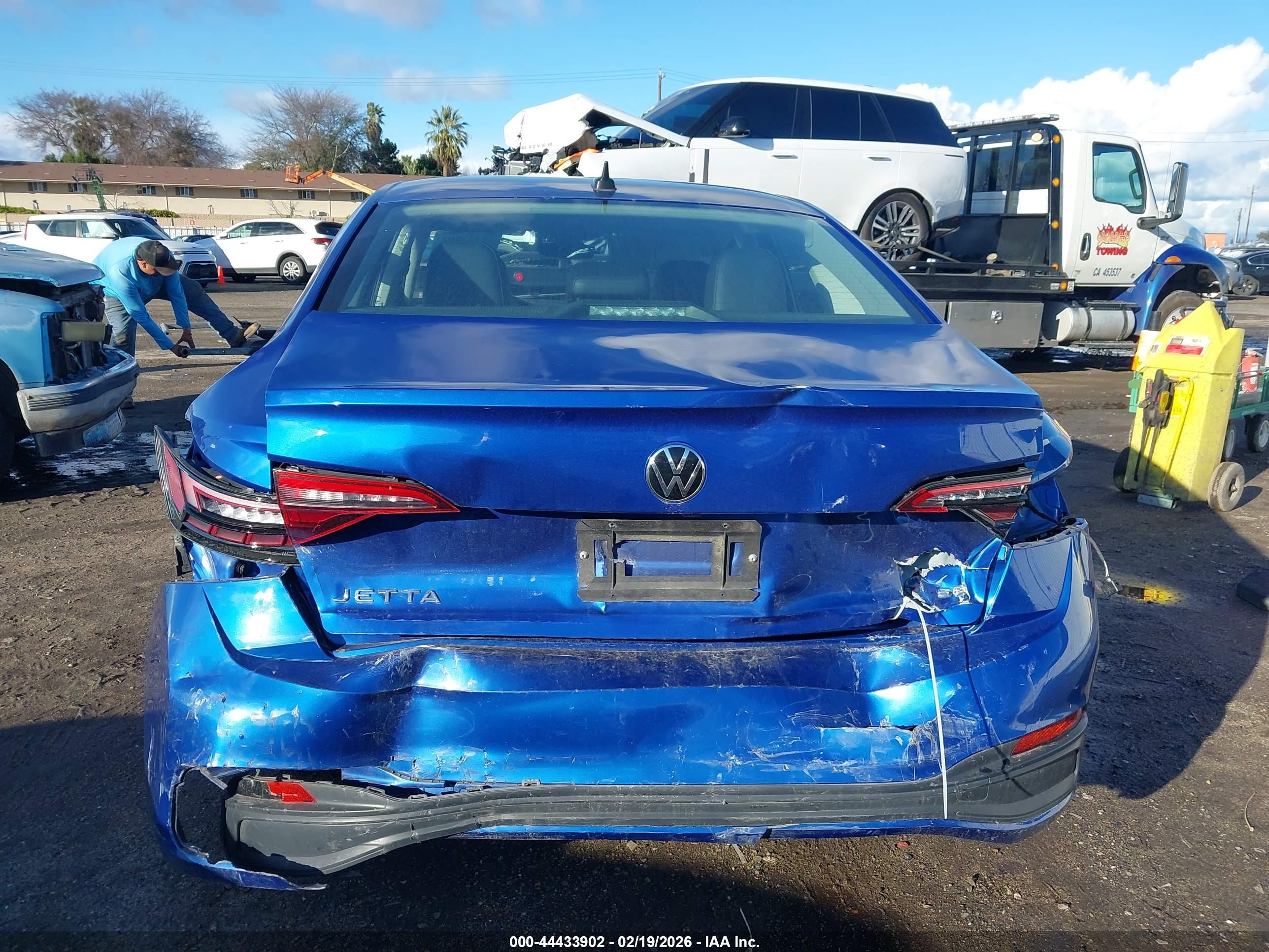 VOLKSWAGEN JETTA image 6