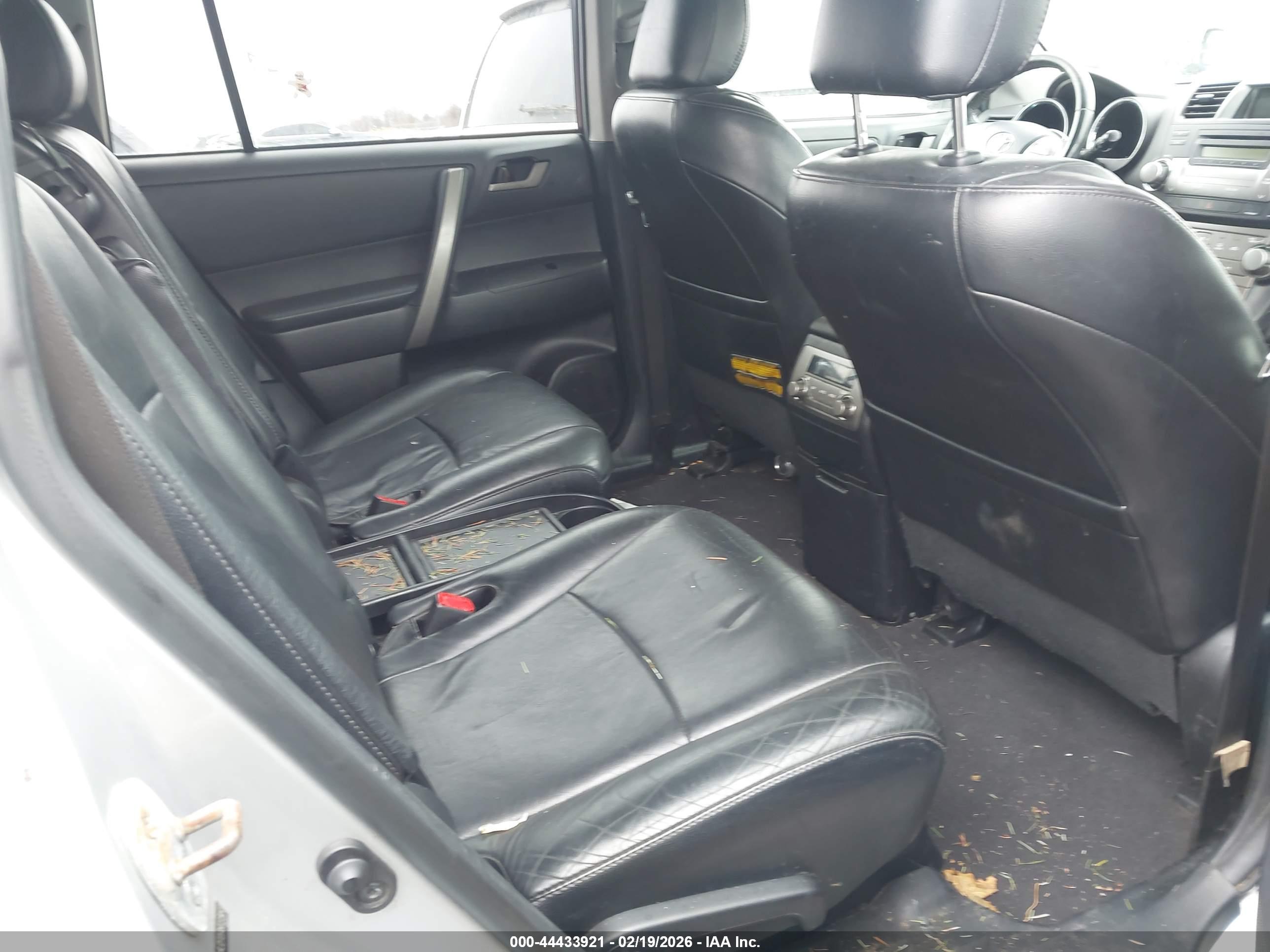 TOYOTA HIGHLANDER image 8