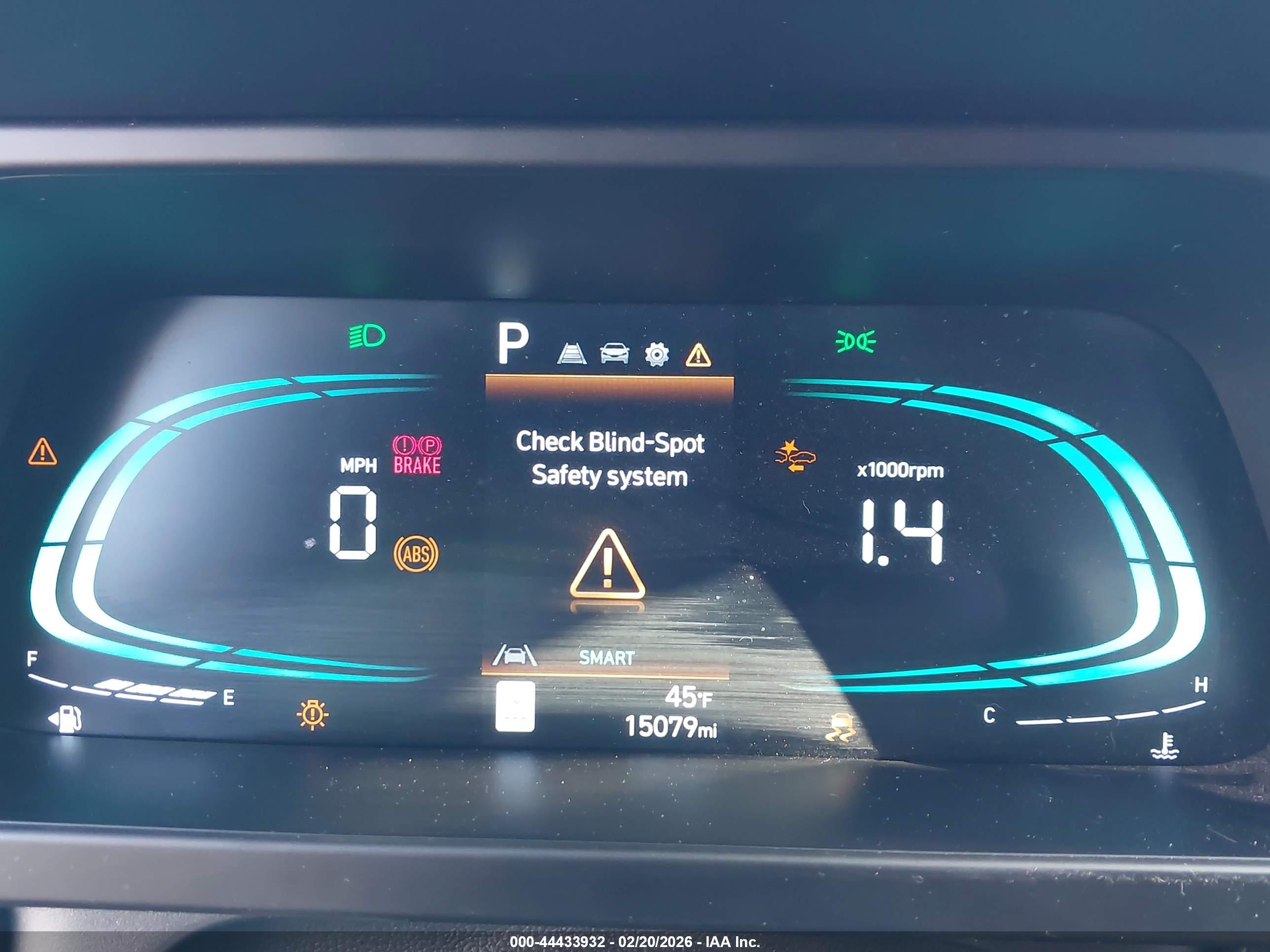 HYUNDAI ELANTRA image 7