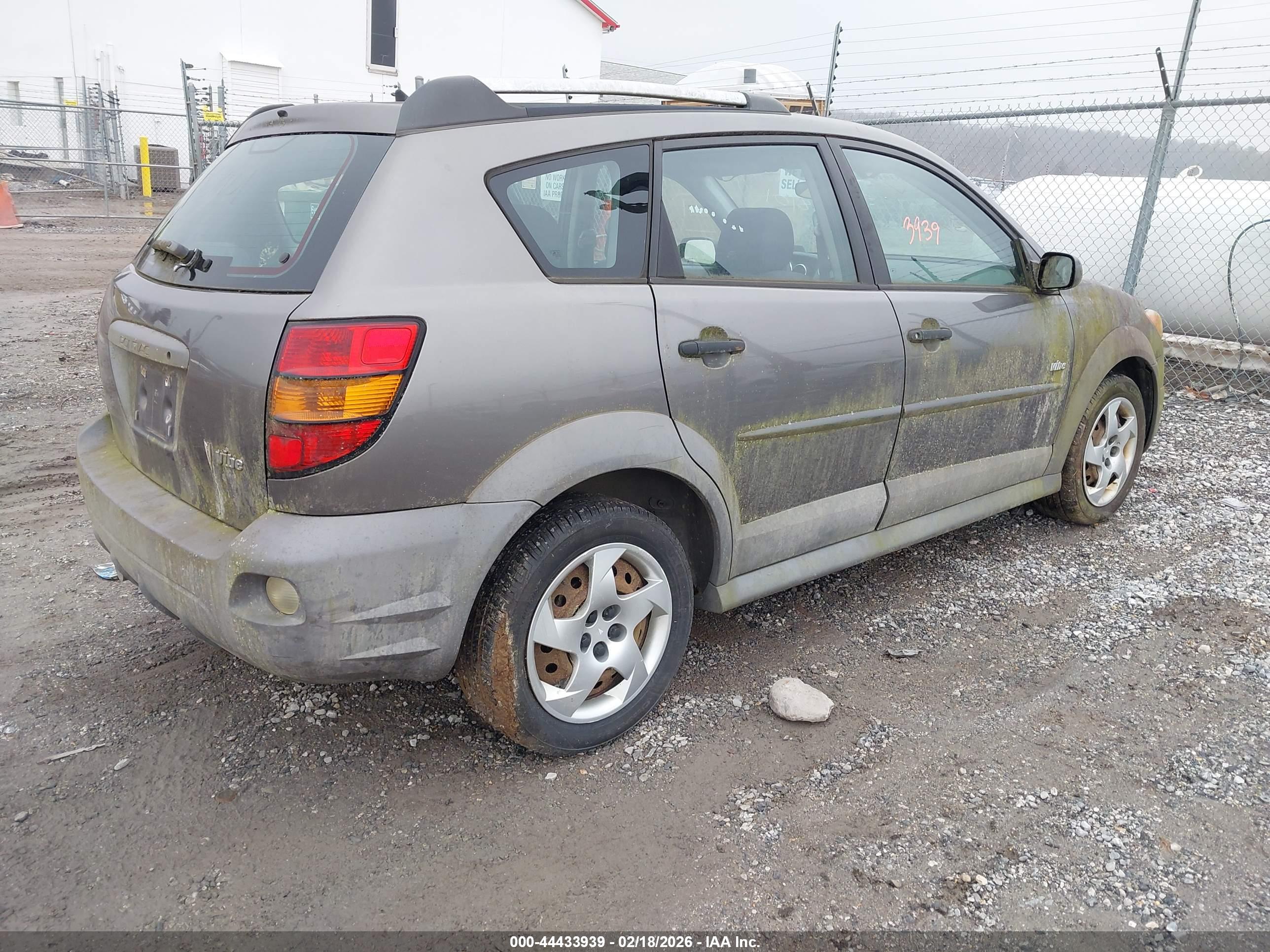 PONTIAC VIBE image 4